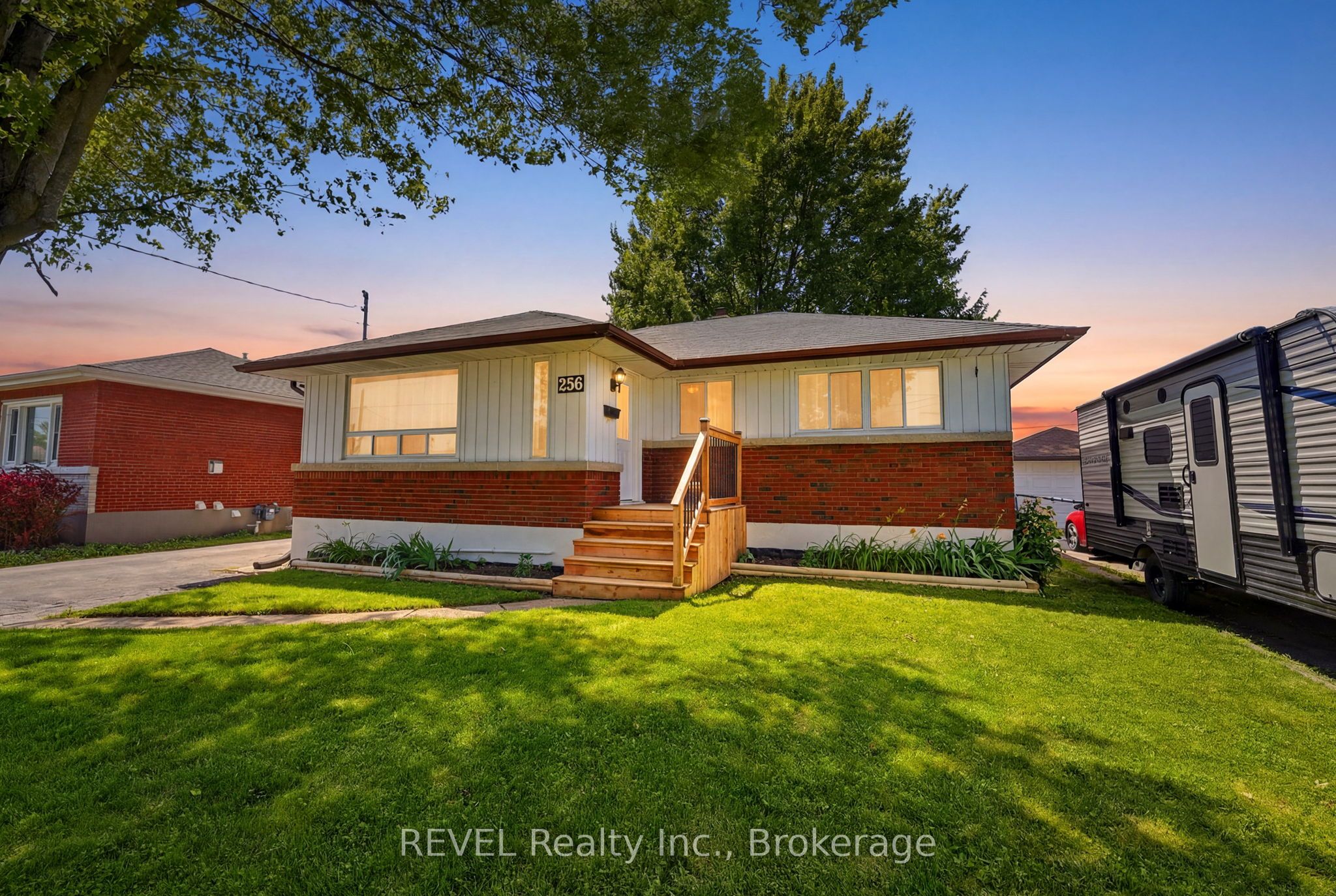 256 Clarke Street, Port Colborne, ON L3K 2G5