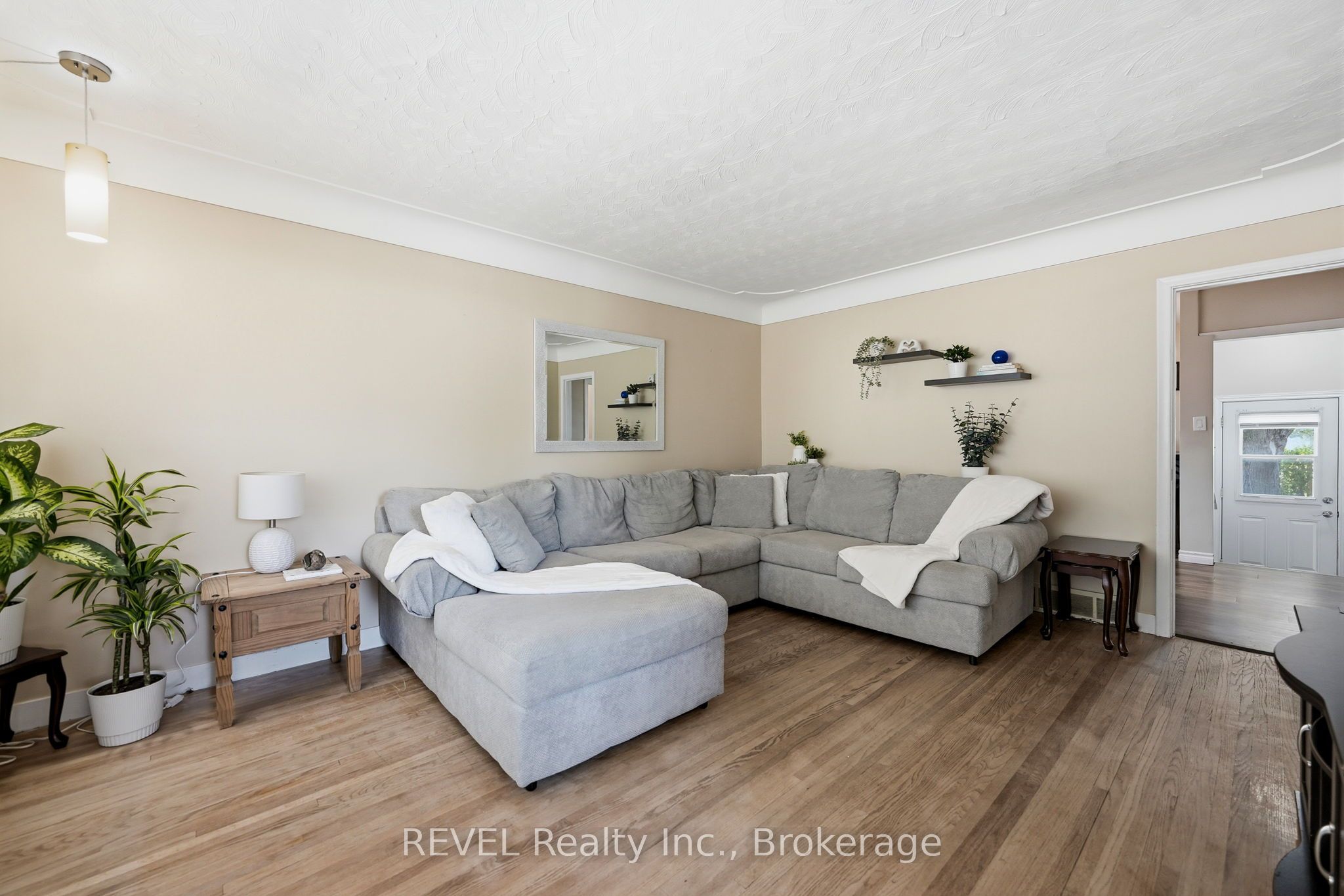 256 Clarke Street, Port Colborne, ON L3K 2G5 photo 3