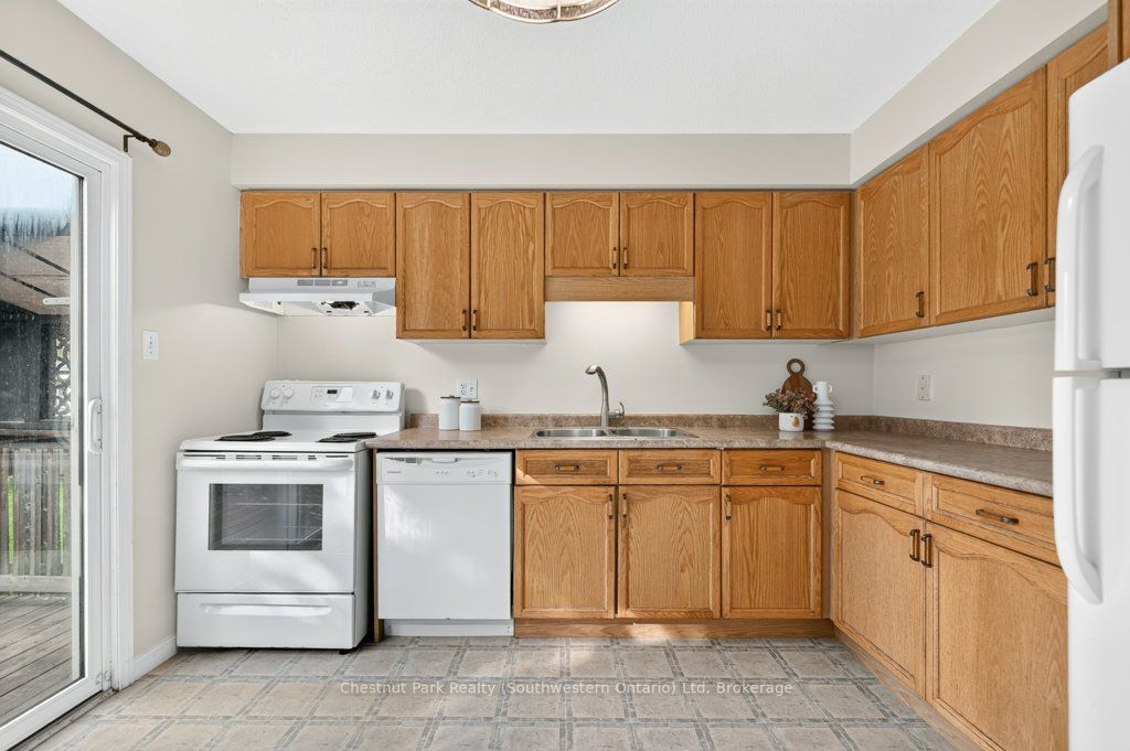 58 Cedarvale Avenue, Guelph, ON N1E 6Y3 photo 3