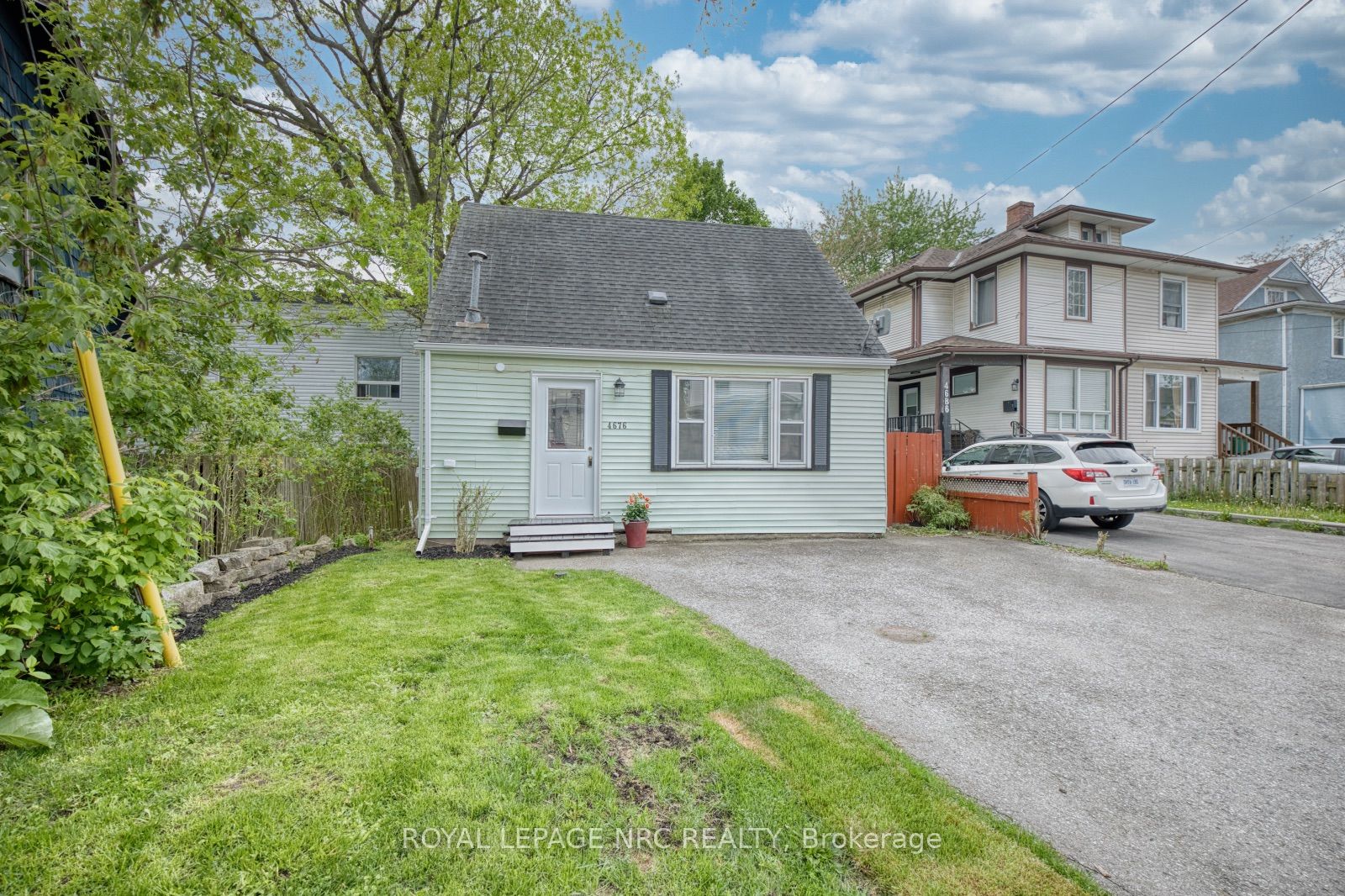4676 McDougall Crescent, Niagara Falls, ON L2E 1B7 photo 2