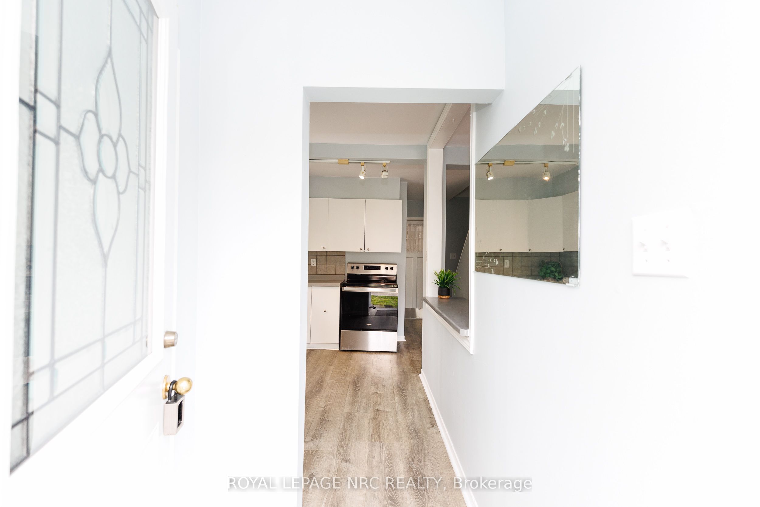 4676 McDougall Crescent, Niagara Falls, ON L2E 1B7 photo 3