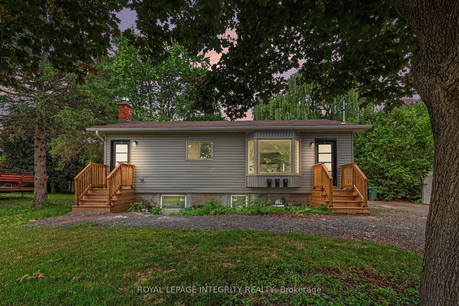 1936 Belcourt Boulevard 1, Orleans - Convent Glen and Area, ON K1C 1M5 photo 3