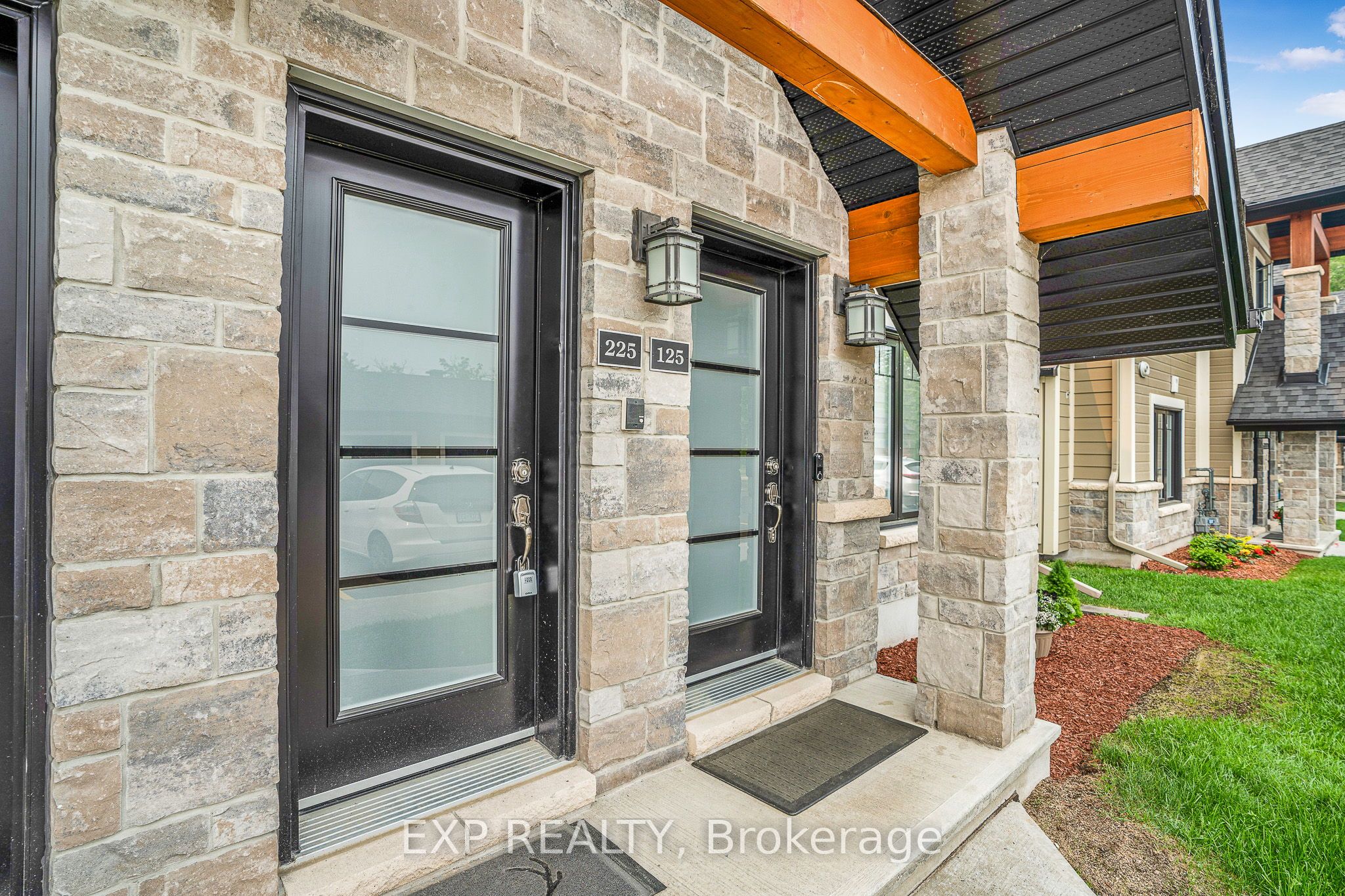 292 Masters Lane 225, Clarence-Rockland, ON K4K 0K5 photo 2