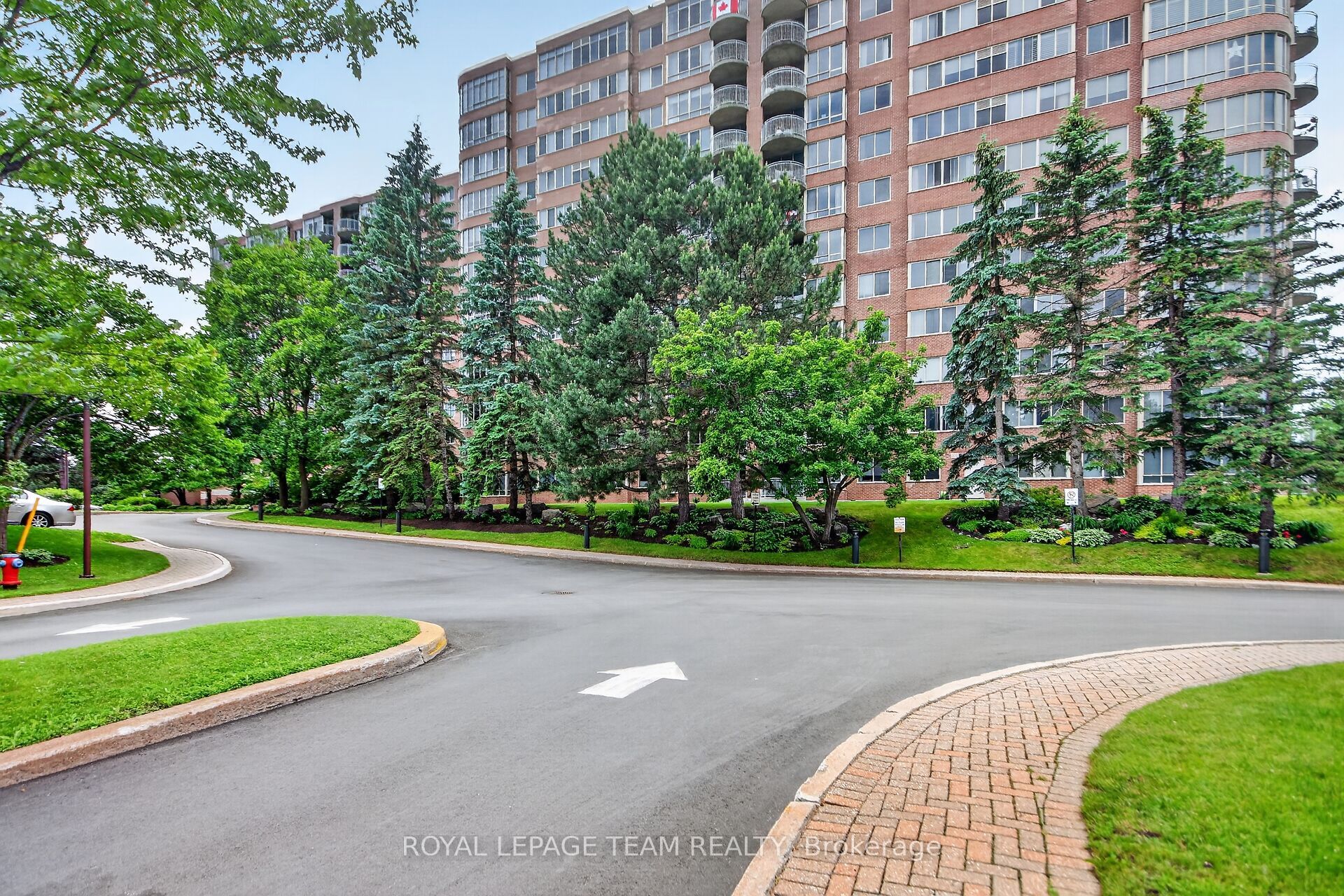 100 Grant Carman Drive 201, Cityview - Parkwoods Hills - Rideau Shore, ON K2E 8B8