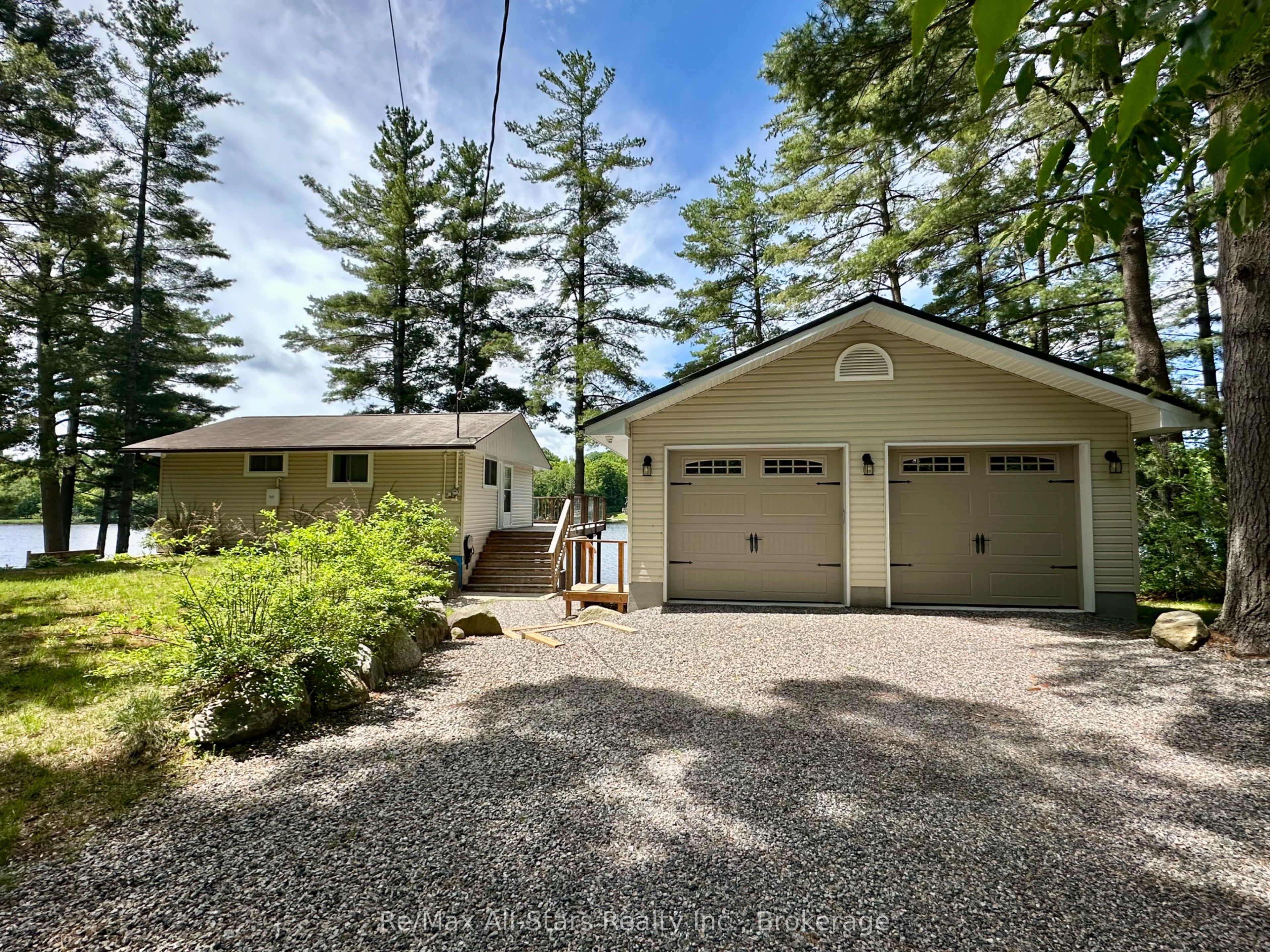 1006 Youngs Road Cottage # 9, Muskoka Lakes, ON P0B 1J0