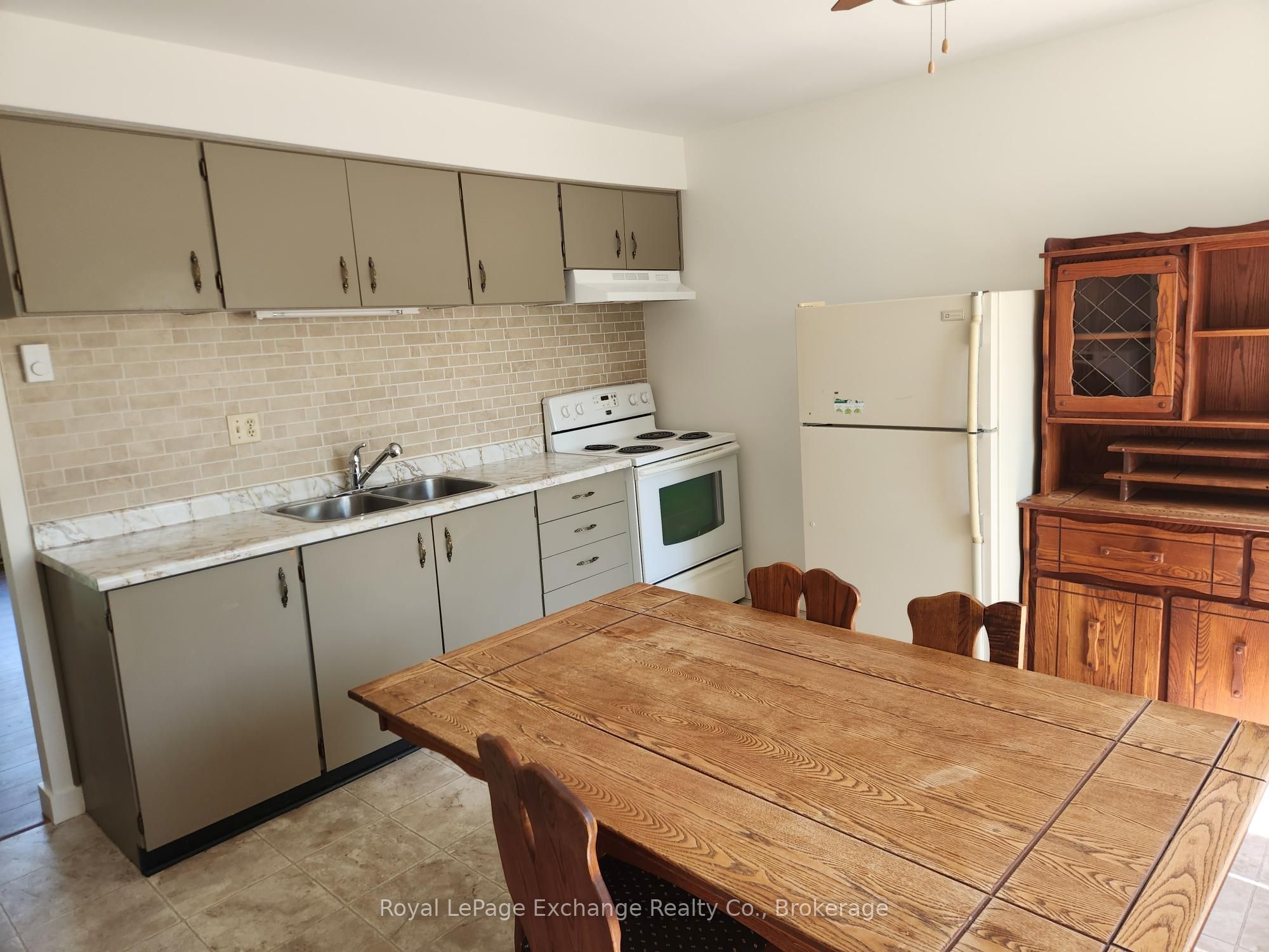 774 Andrew Malcolm Drive, Kincardine, ON N2Z 1M7 photo 3