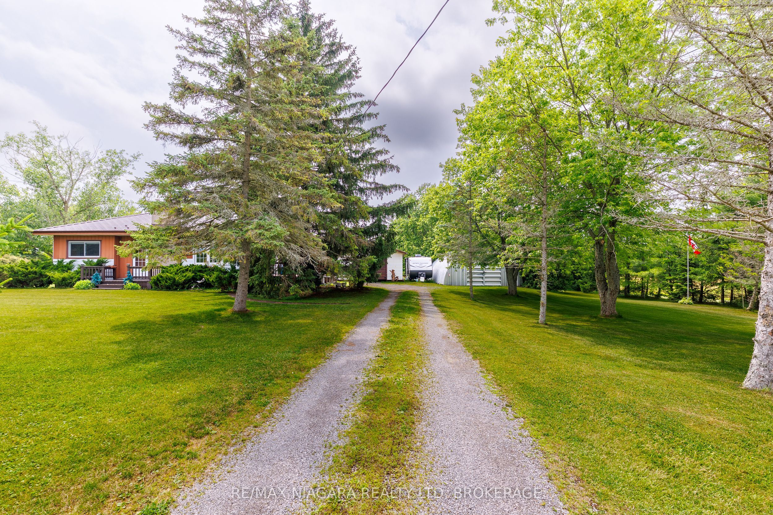 2561 Point Abino Road N, Fort Erie, ON L0S 1S0 photo 5