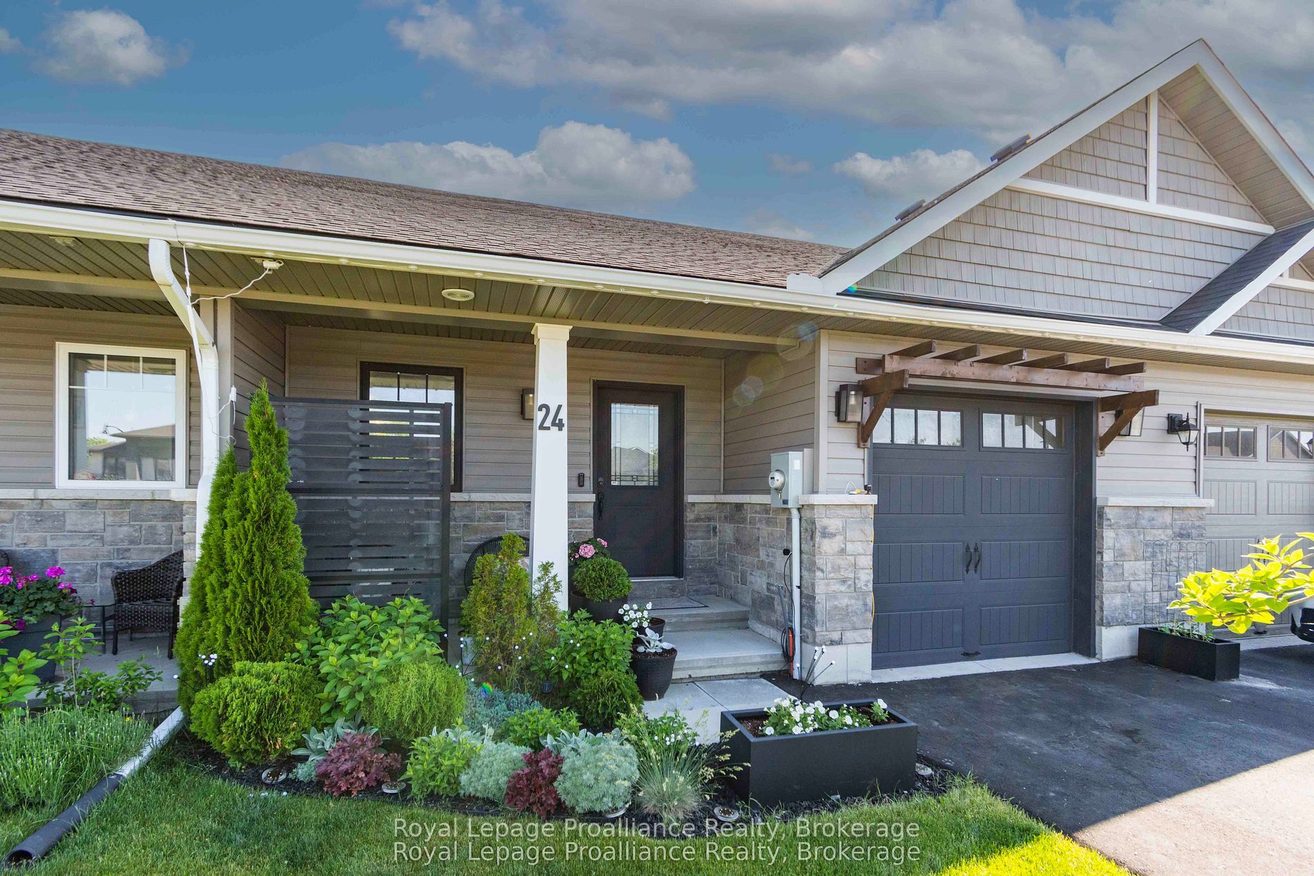 24 Buchanan Avenue, Prince Edward County, ON K0K 2T0 photo 3