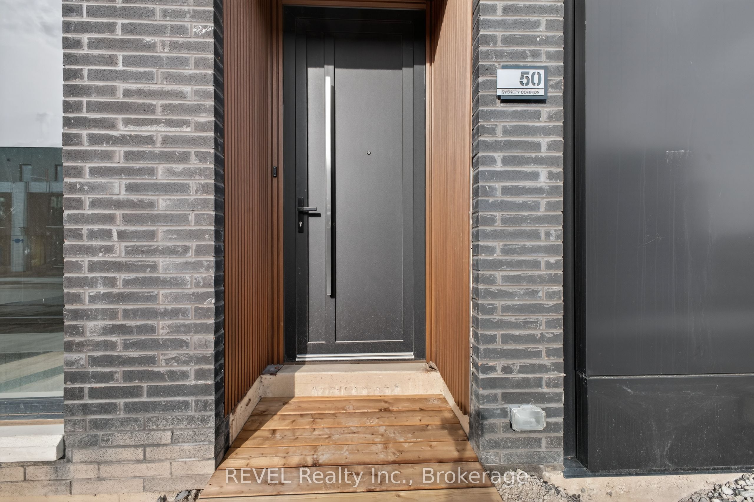 50 Everett Common, St. Catharines, ON L2P 0H1 photo 2