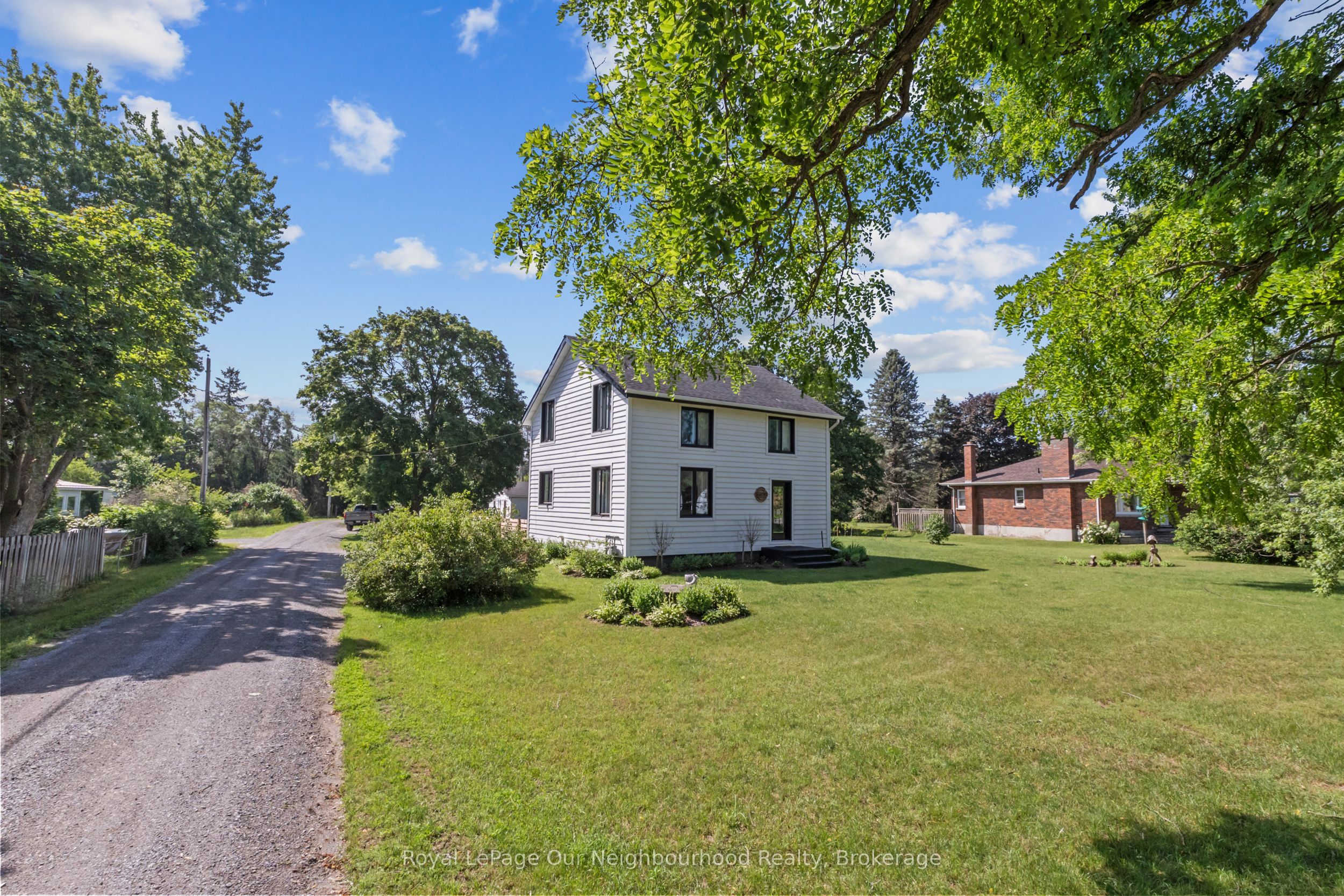15 Community Centre Road 100, Hamilton Township, ON K0K 1C0