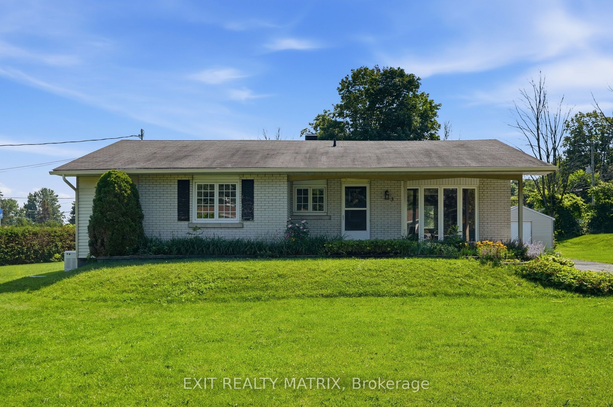 3 Hillview Circle, Champlain, ON K0B 1R0 photo 2