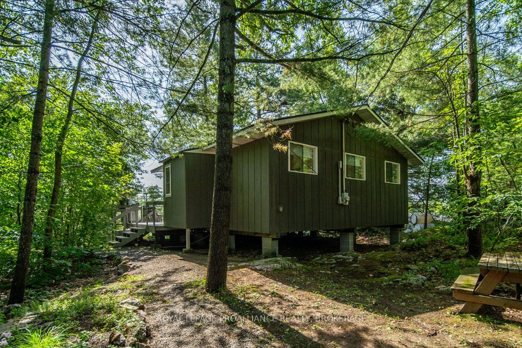 811 Hermit Thrush Lane, Leeds and the Thousand Islands, ON K0H 2N0 photo 3
