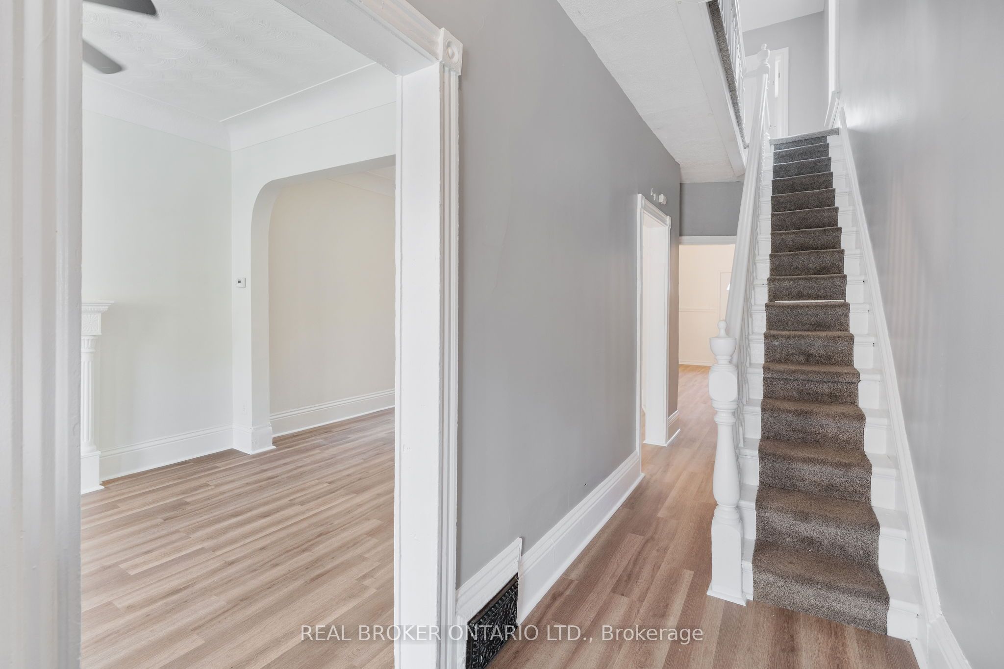 40 Ashley Street, Hamilton, ON L8L 5S6 photo 4