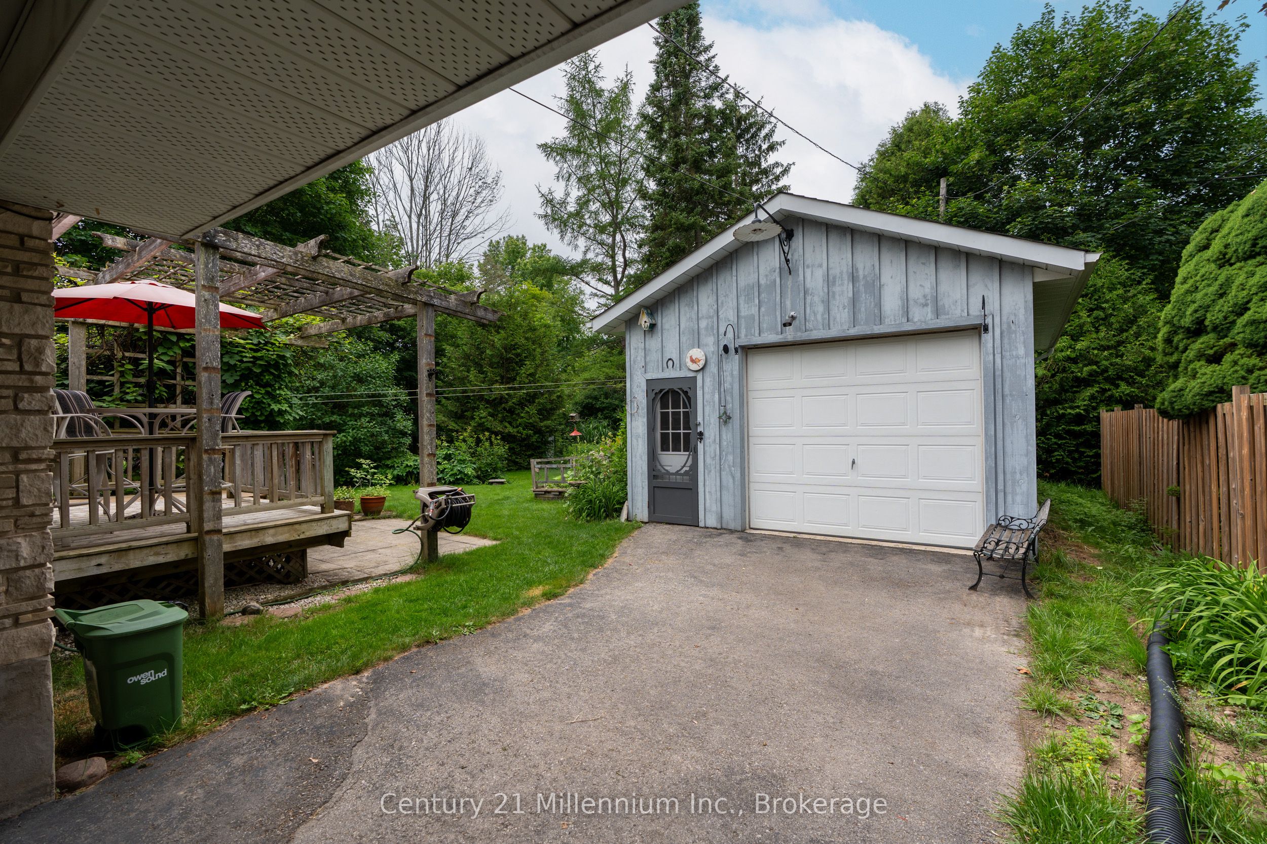 128 7th Avenue E, Owen Sound, ON N4K 2W7 photo 5