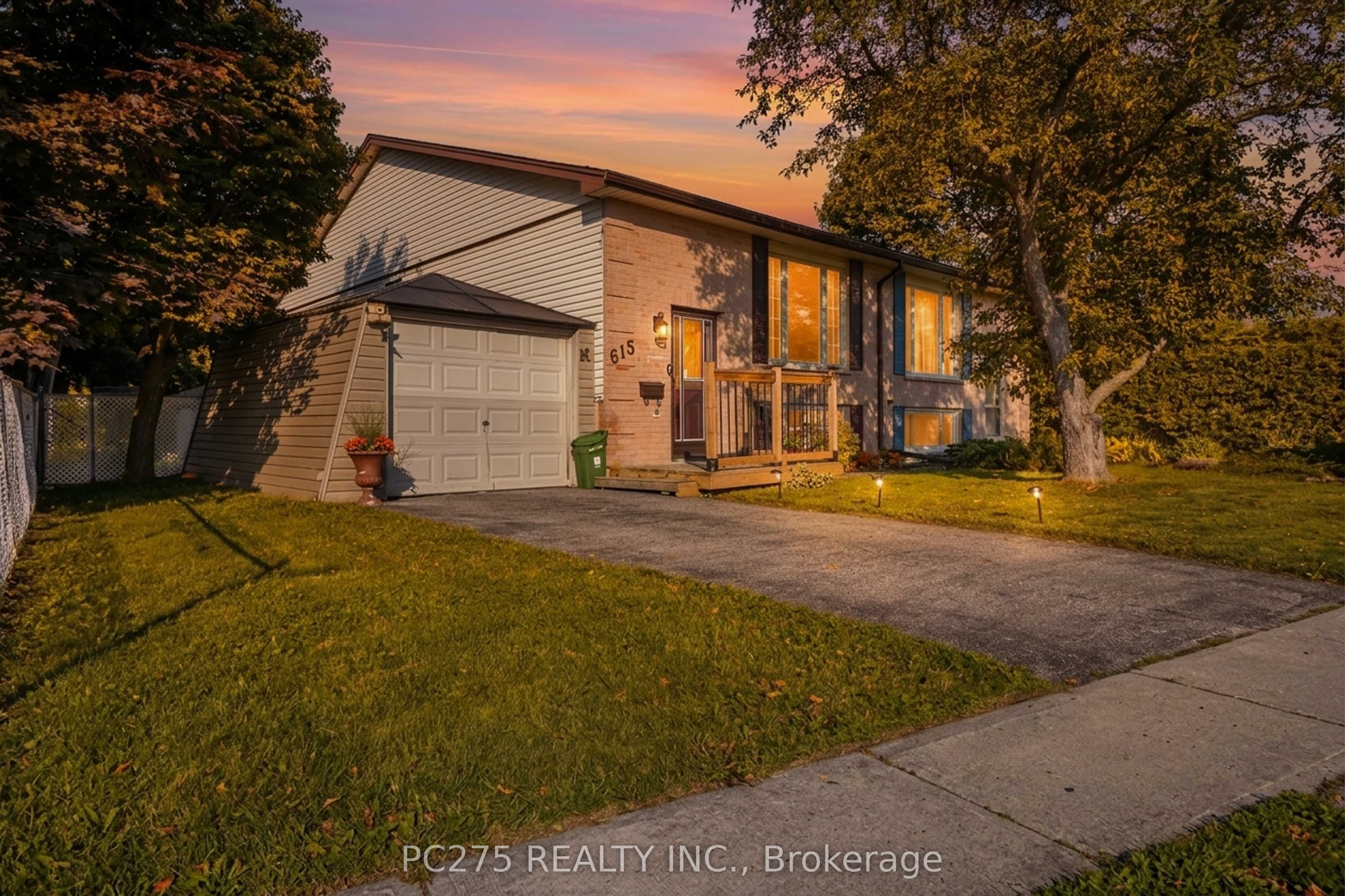 615 Deveron Crescent, London South, ON N5Z 4M3