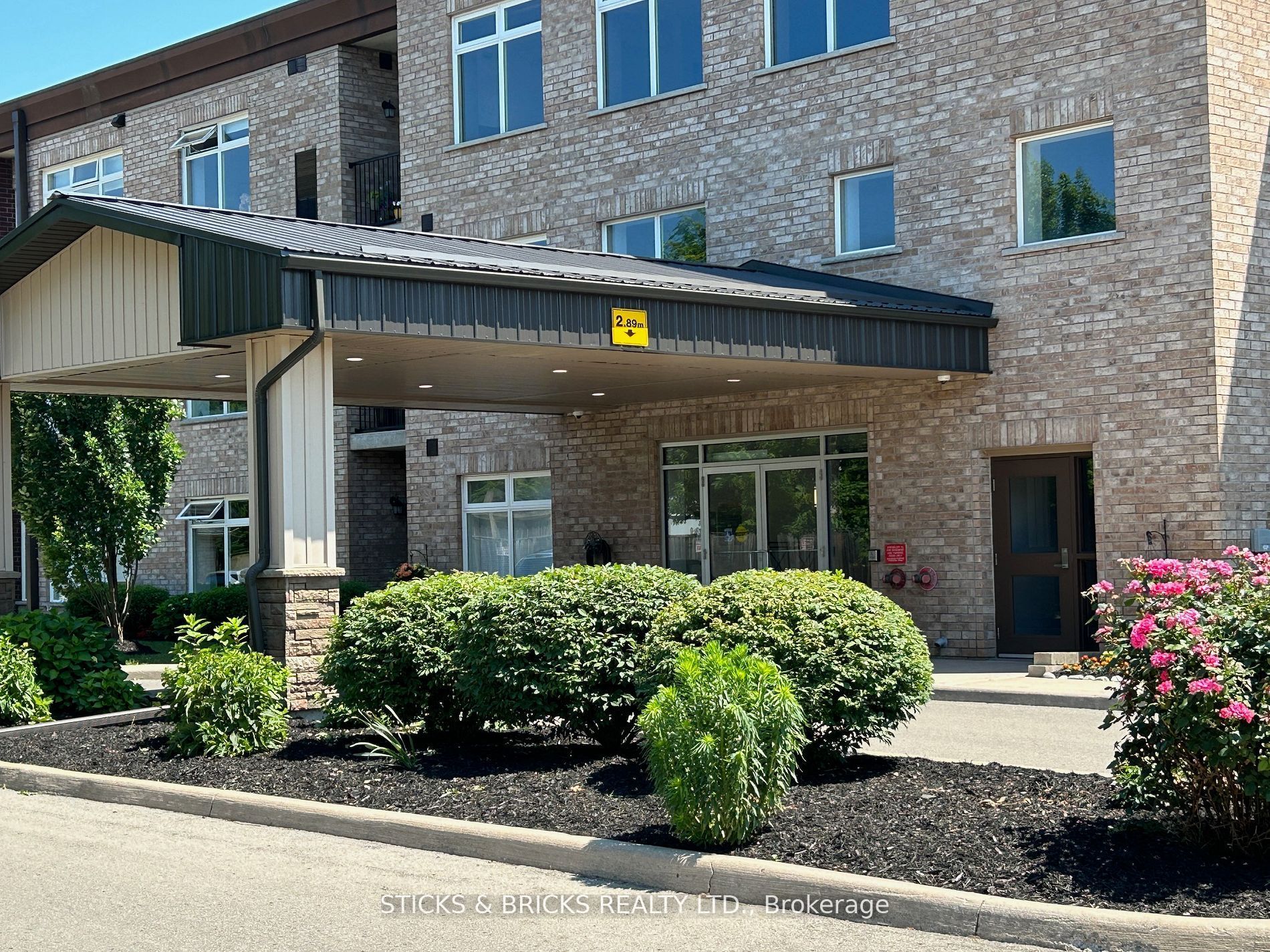 4644 Pettit Avenue 111, Niagara Falls, ON L2E 0B4