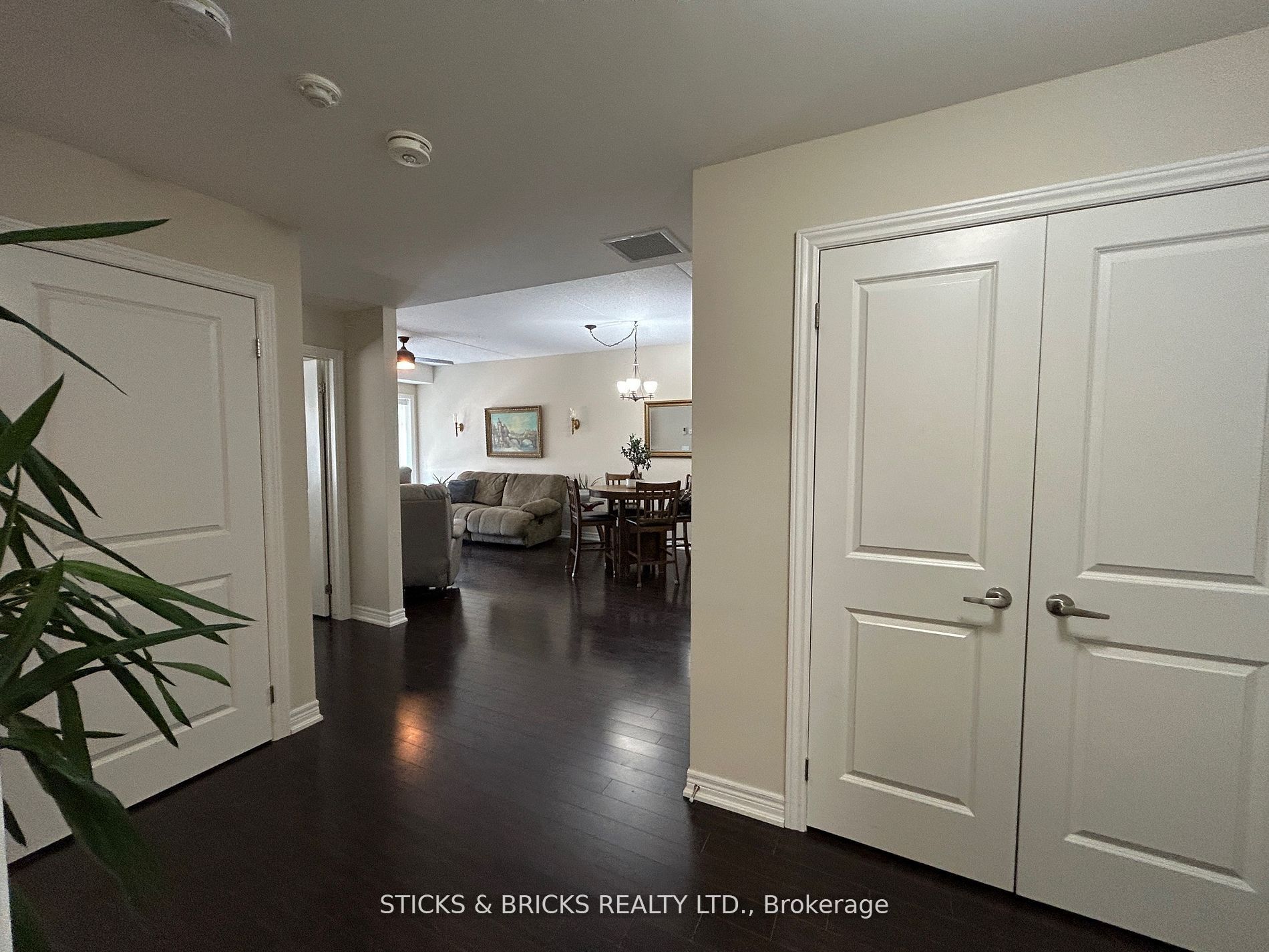 4644 Pettit Avenue 111, Niagara Falls, ON L2E 0B4 photo 5