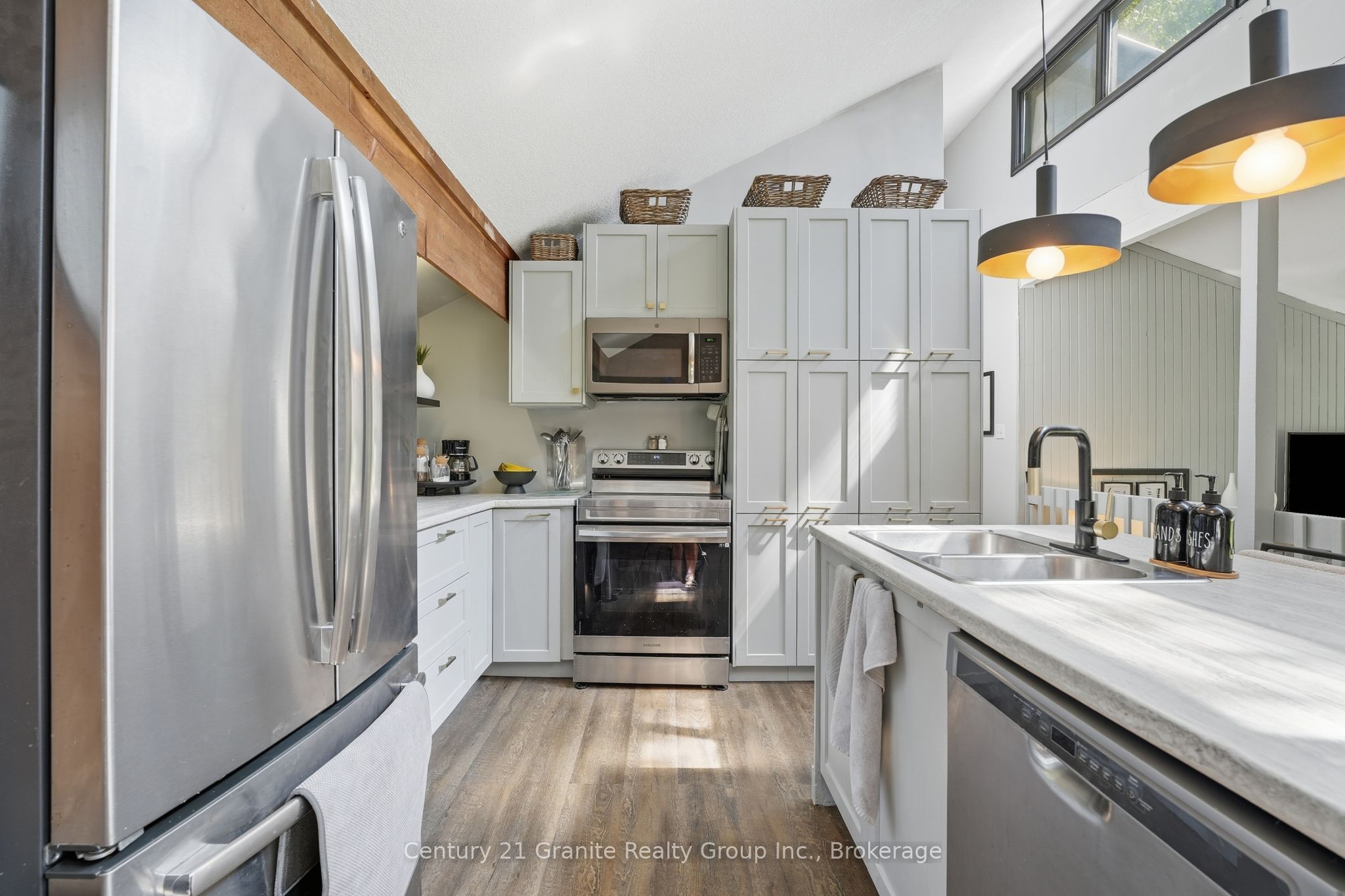 1012 Shetland Road, Minden Hills, ON K0M 2L1 photo 3
