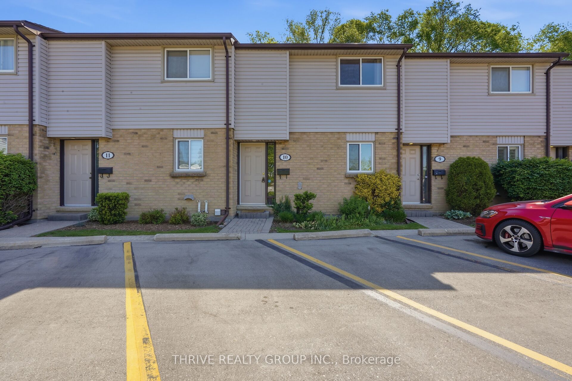 215 Commissioners Road 10, London South, ON N6J 1X9