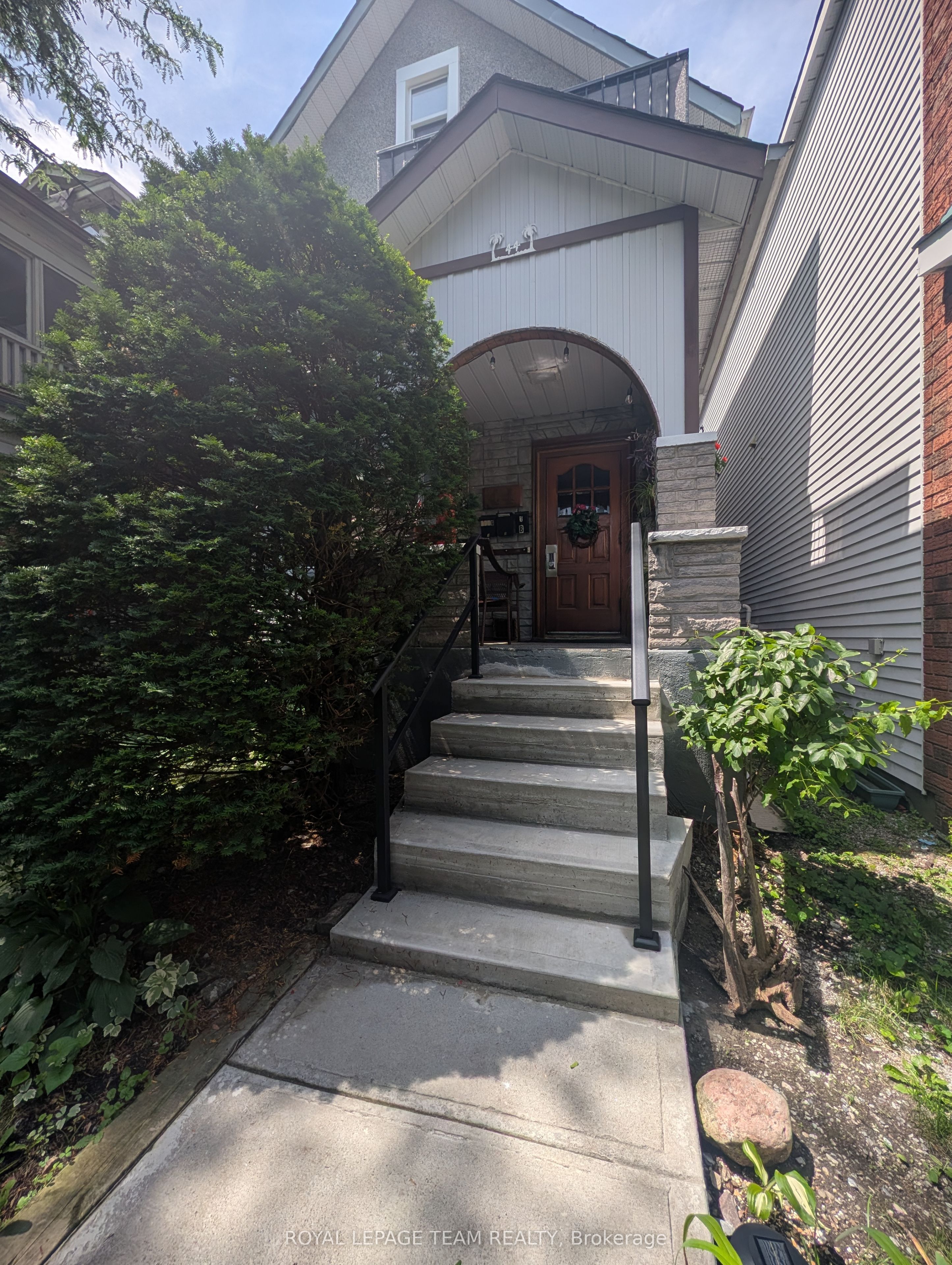 44 Spadina Avenue Unit 1, West Centre Town, ON K1Y 2B6 photo 2