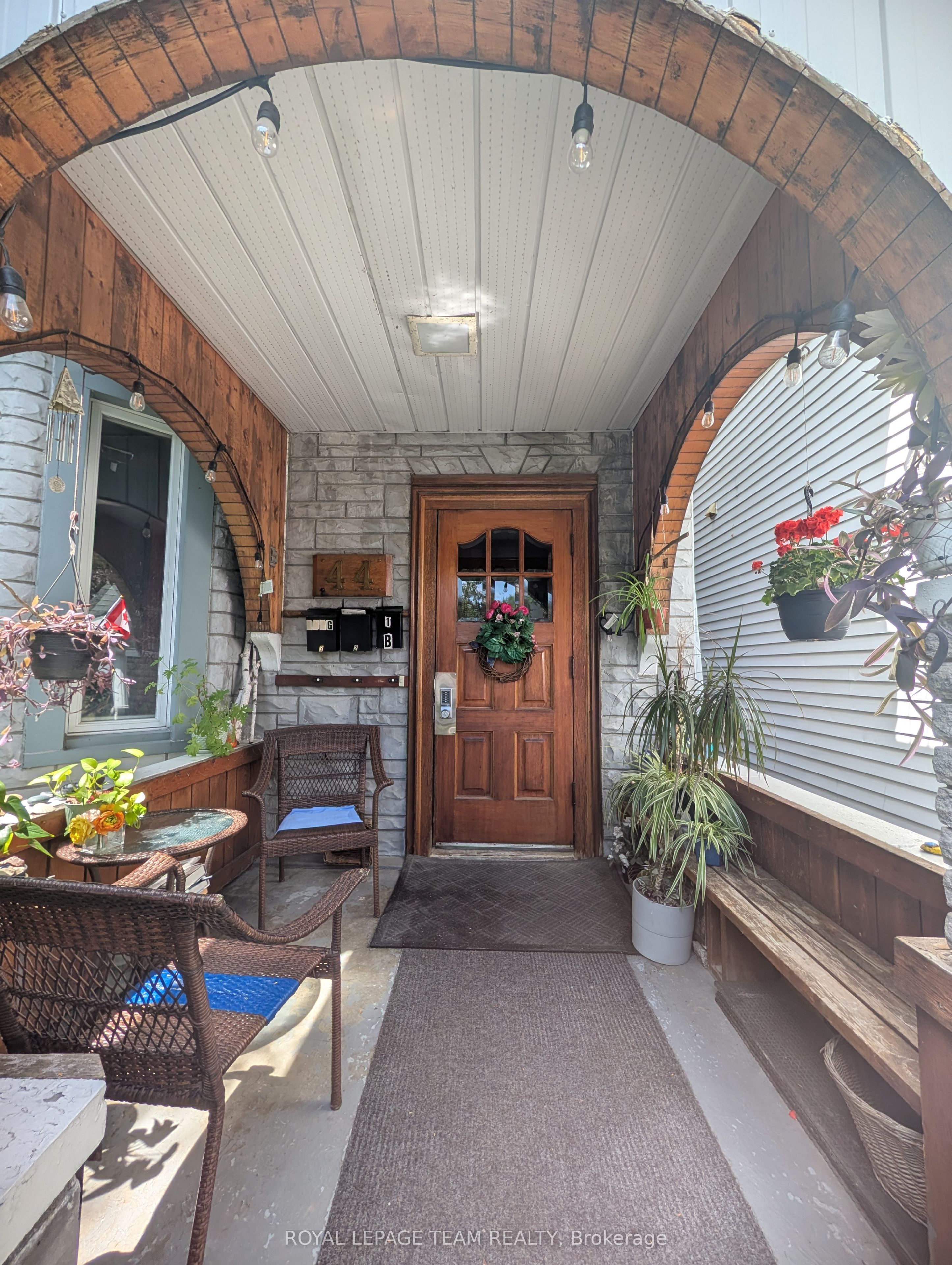 44 Spadina Avenue Unit 1, West Centre Town, ON K1Y 2B6 photo 3