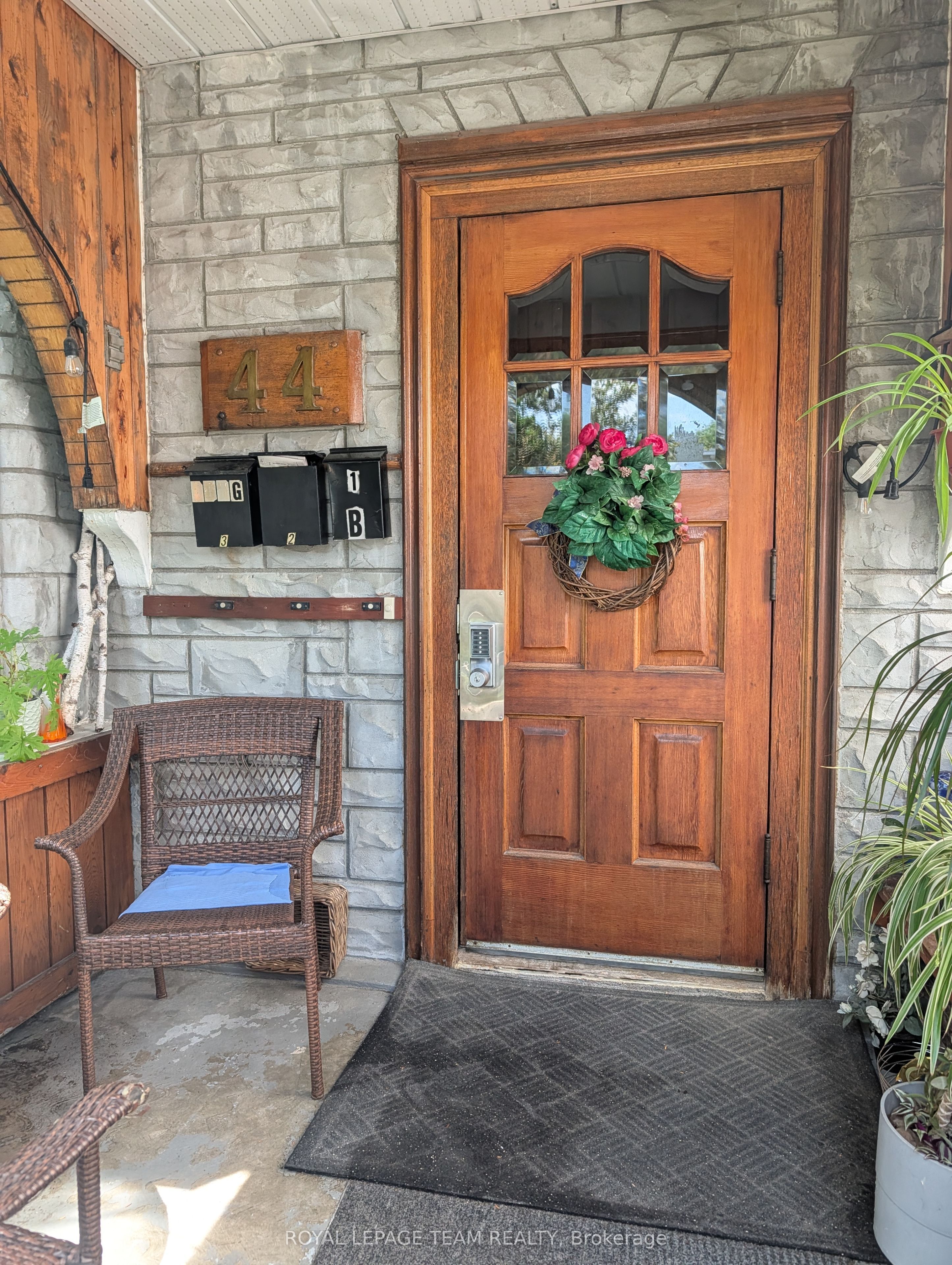 44 Spadina Avenue Unit 1, West Centre Town, ON K1Y 2B6 photo 4