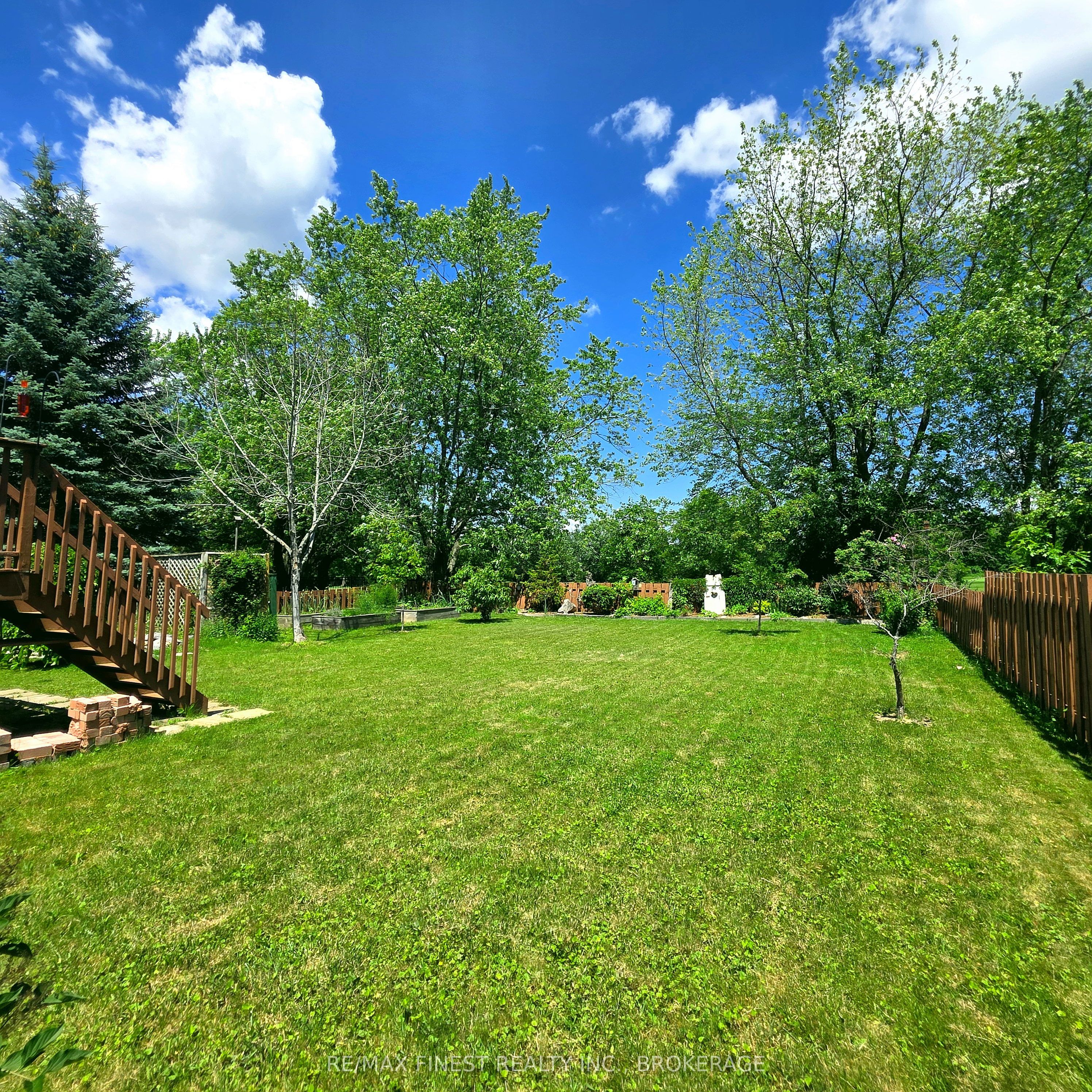 23 Old Oak Road, Kingston, ON K7M 7C3 photo 3