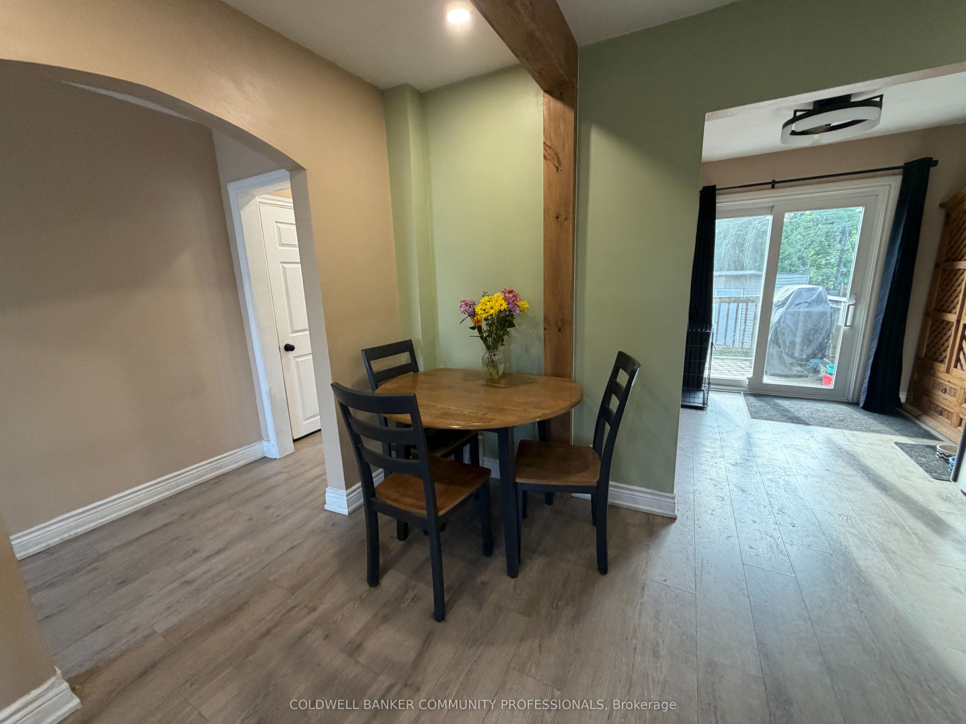 94 Howard Avenue, Hamilton, ON L9A 2W5 photo 5