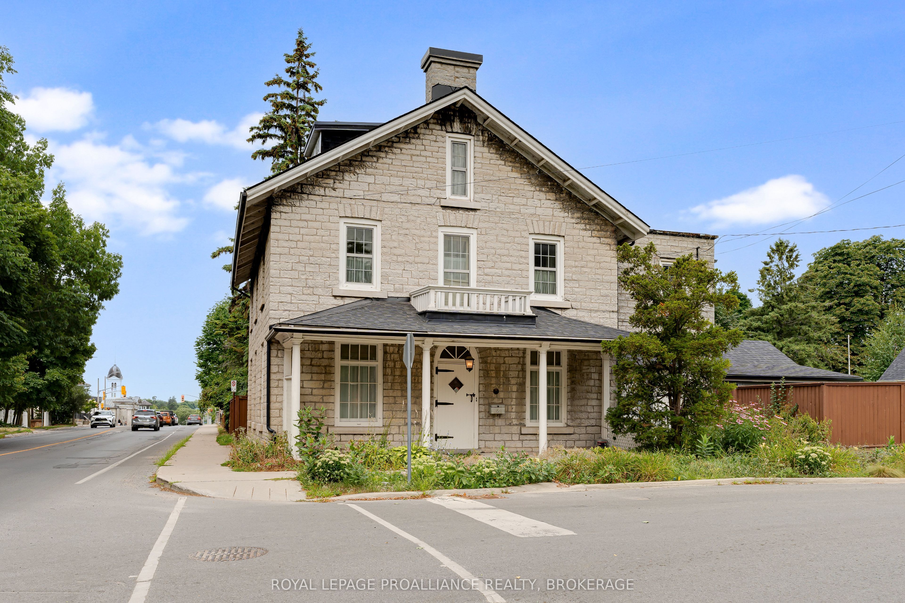 2 Alwington Avenue, Kingston, ON K7L 4R3 photo 2