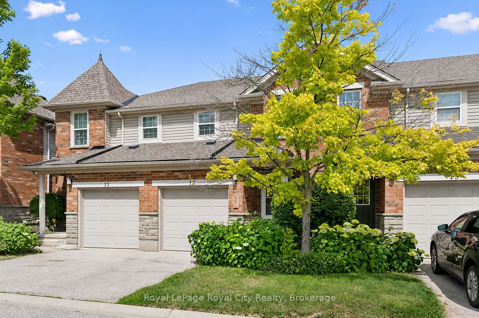 124 Gosling Gardens #12, Guelph, ON N1G 5K6