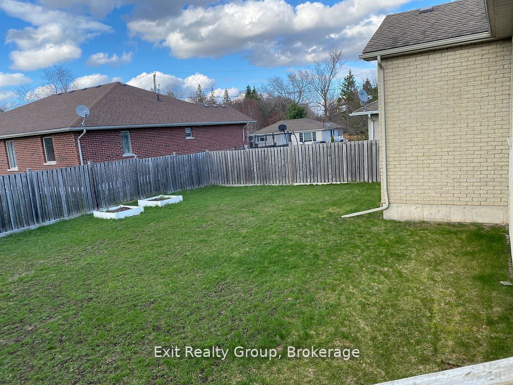 18100 Telephone Road, Quinte West, ON K8V 5P4 photo 3