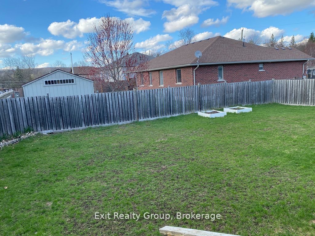 18100 Telephone Road, Quinte West, ON K8V 5P4 photo 4