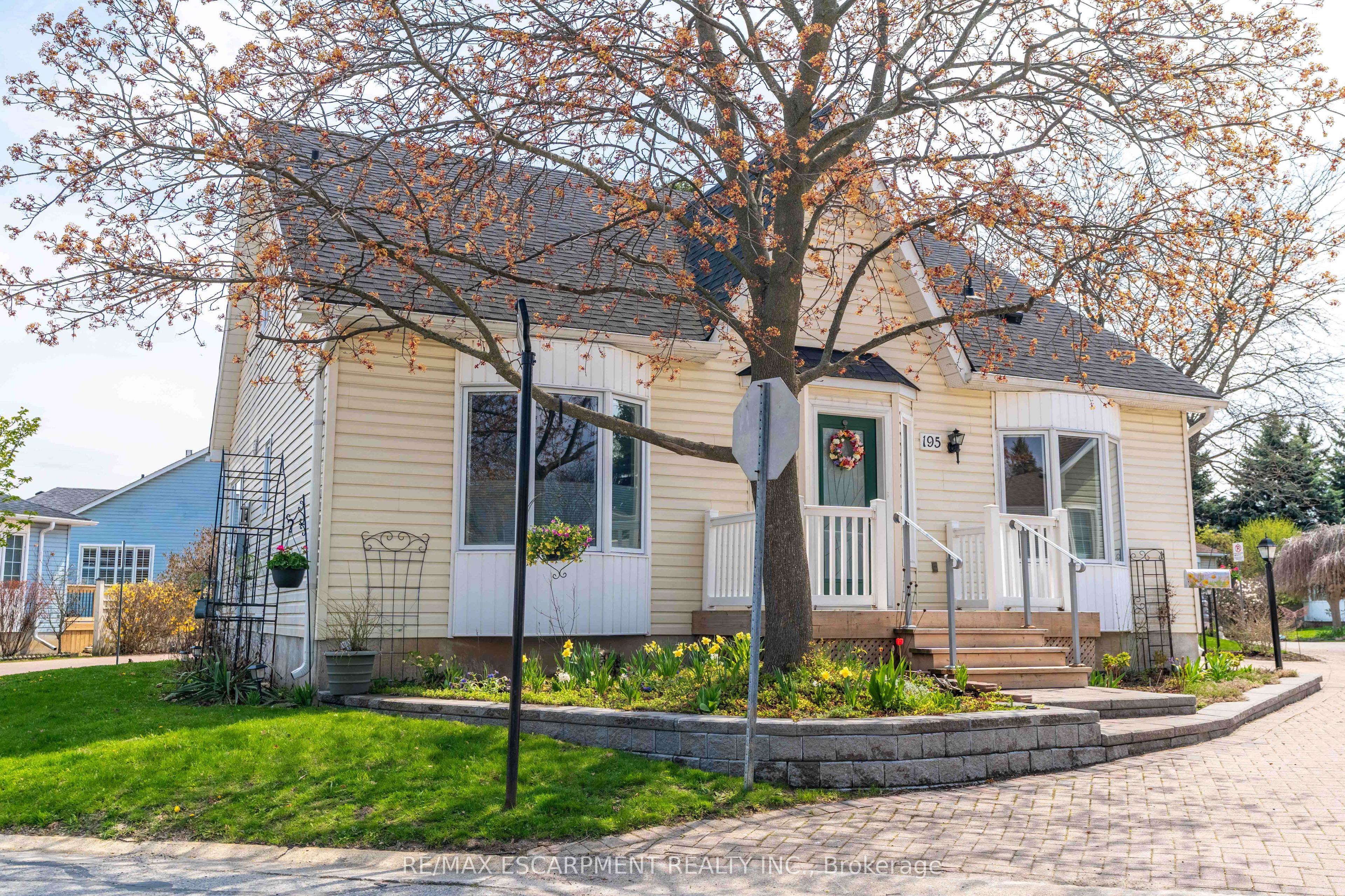 195 Silverbirch Boulevard, Hamilton, ON L0R 1W0 photo 3