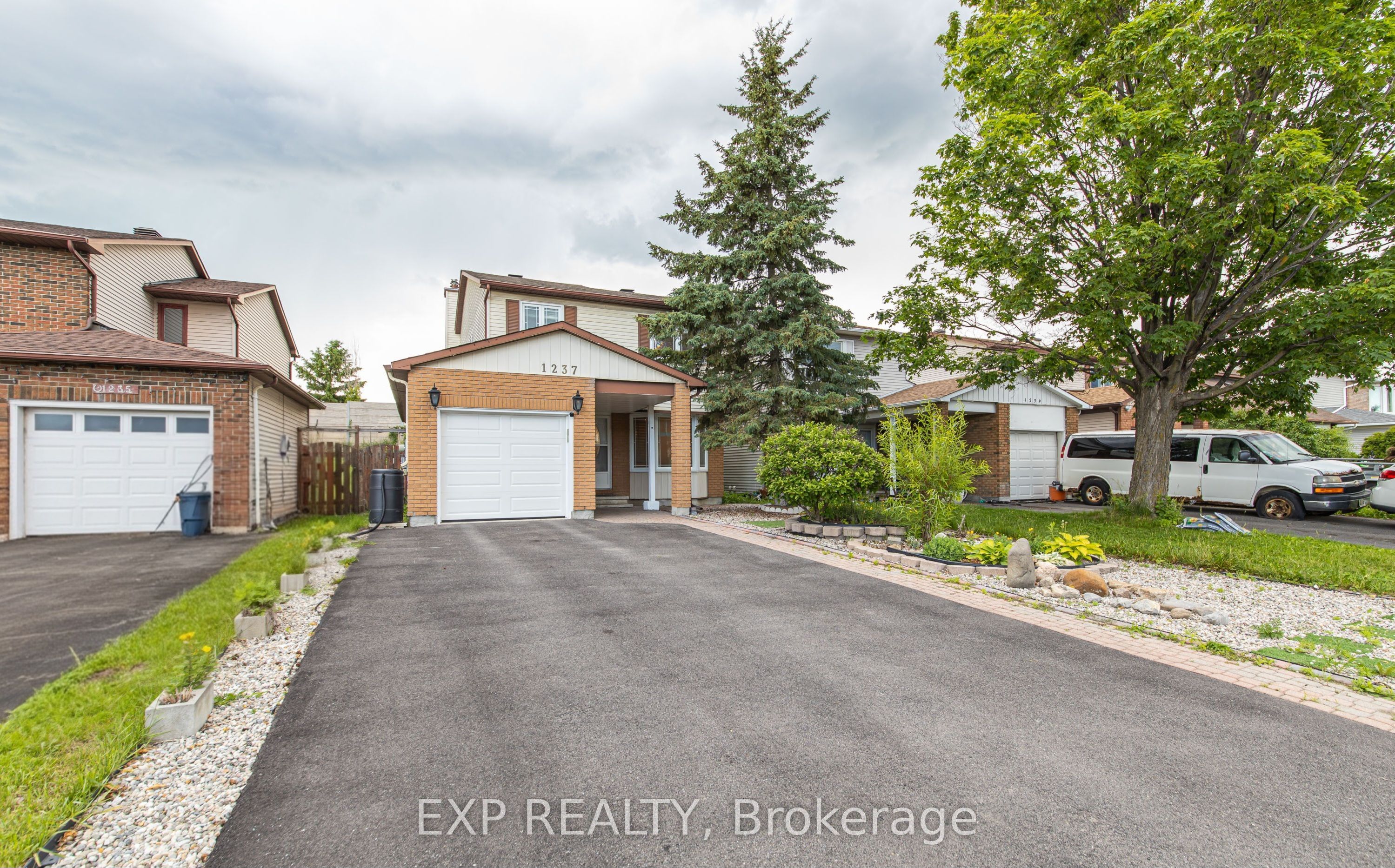 1237 Cedarcroft Crescent, Cyrville - Carson Grove - Pineview, ON K1B 5G9