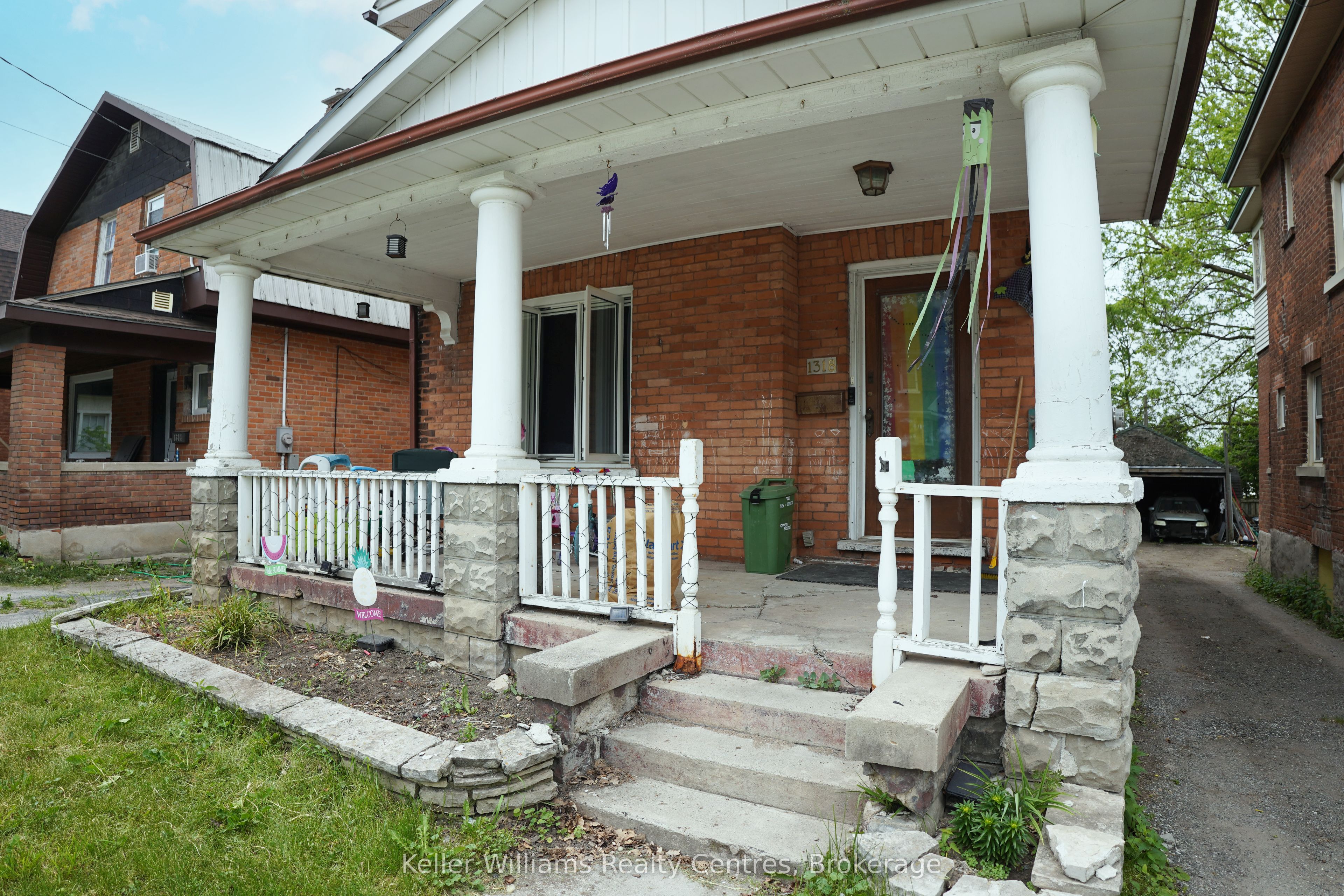 1318 3rd Avenue E, Owen Sound, ON N4K 2L7 photo 2