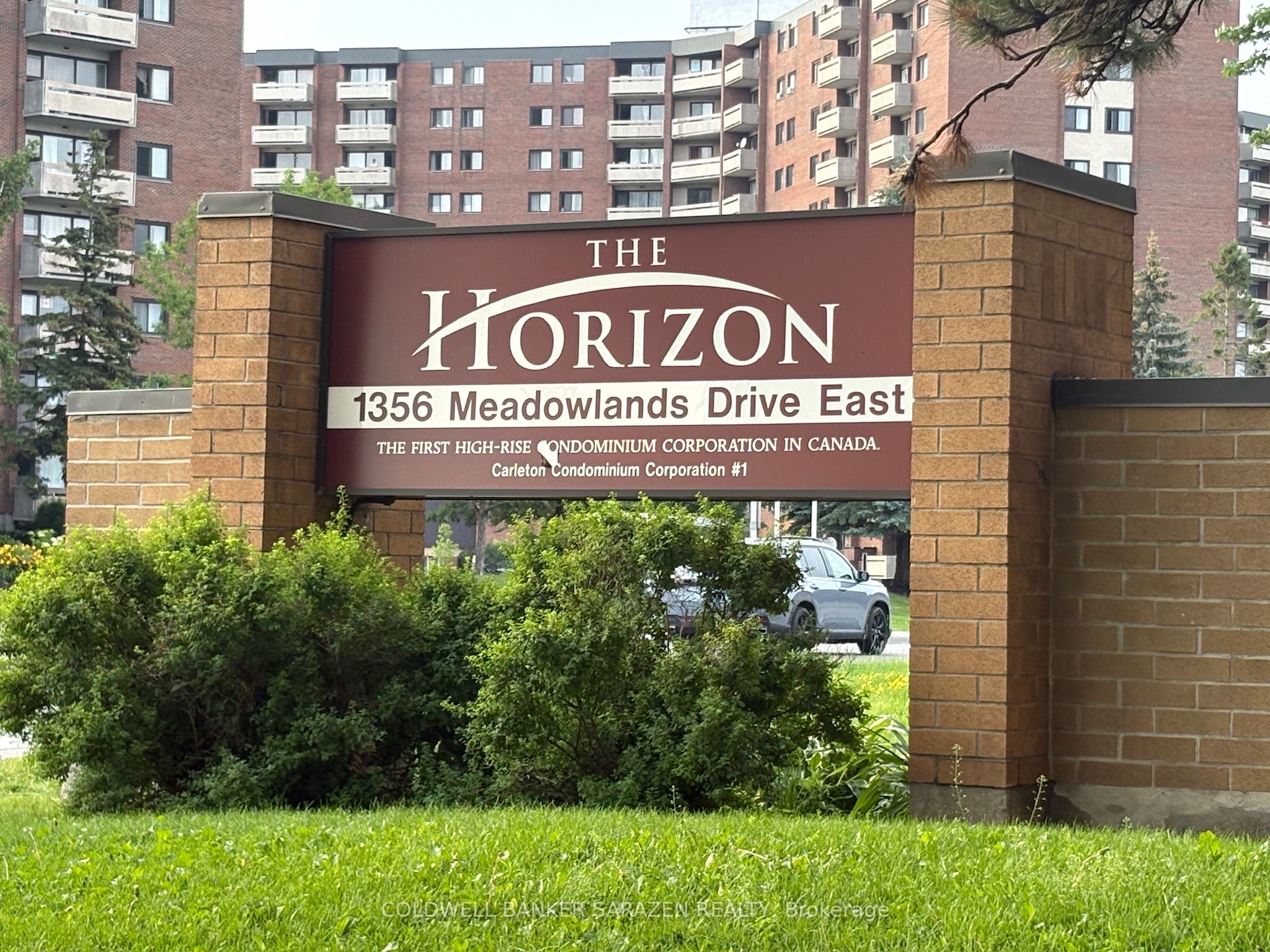 1356 MEADOWLANDS Drive E 811, Cityview - Parkwoods Hills - Rideau Shore, ON K2E 6K6 photo 2