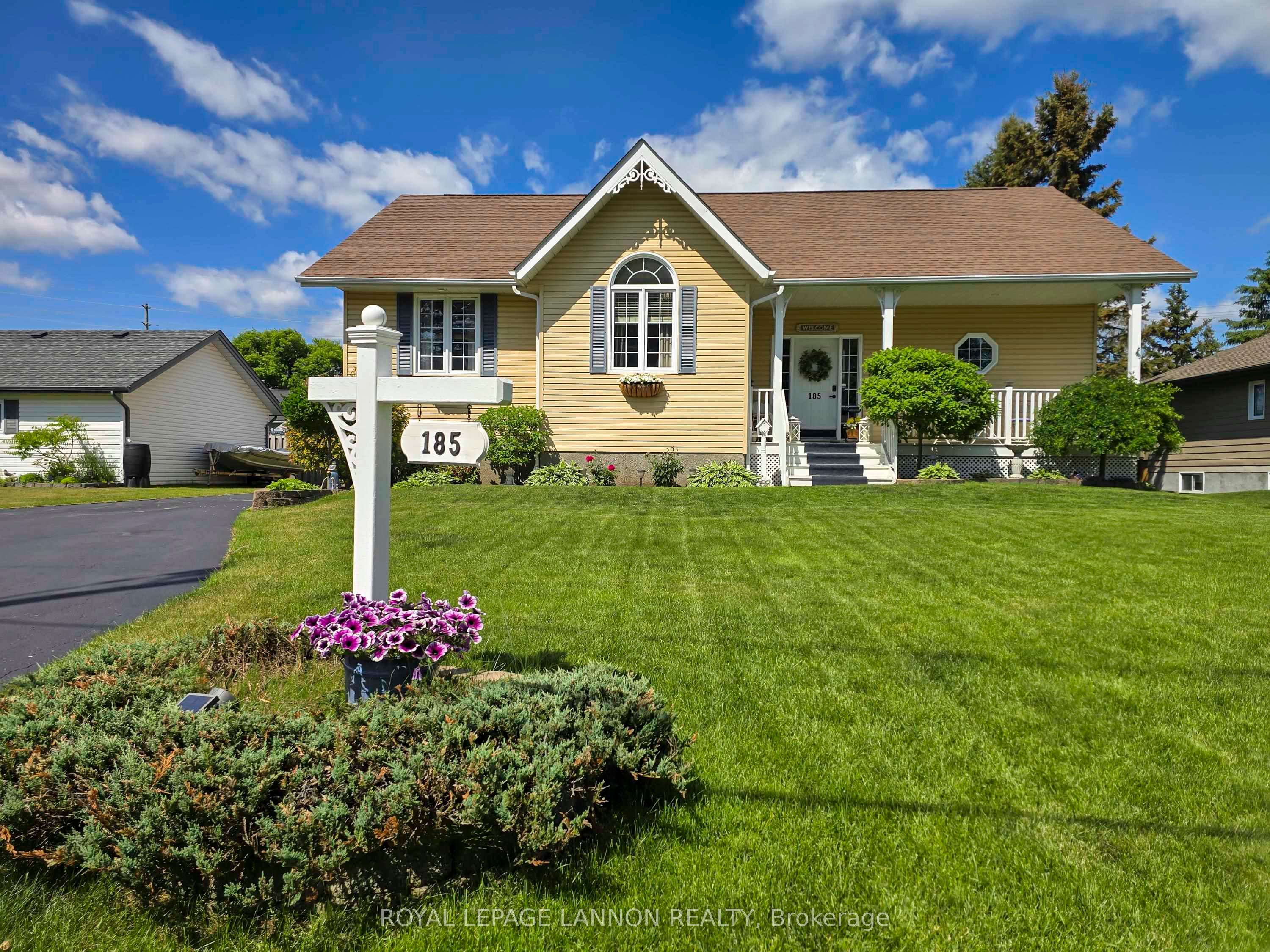 185 Ridgecrest Road, Thunder Bay, ON P7B 7A1