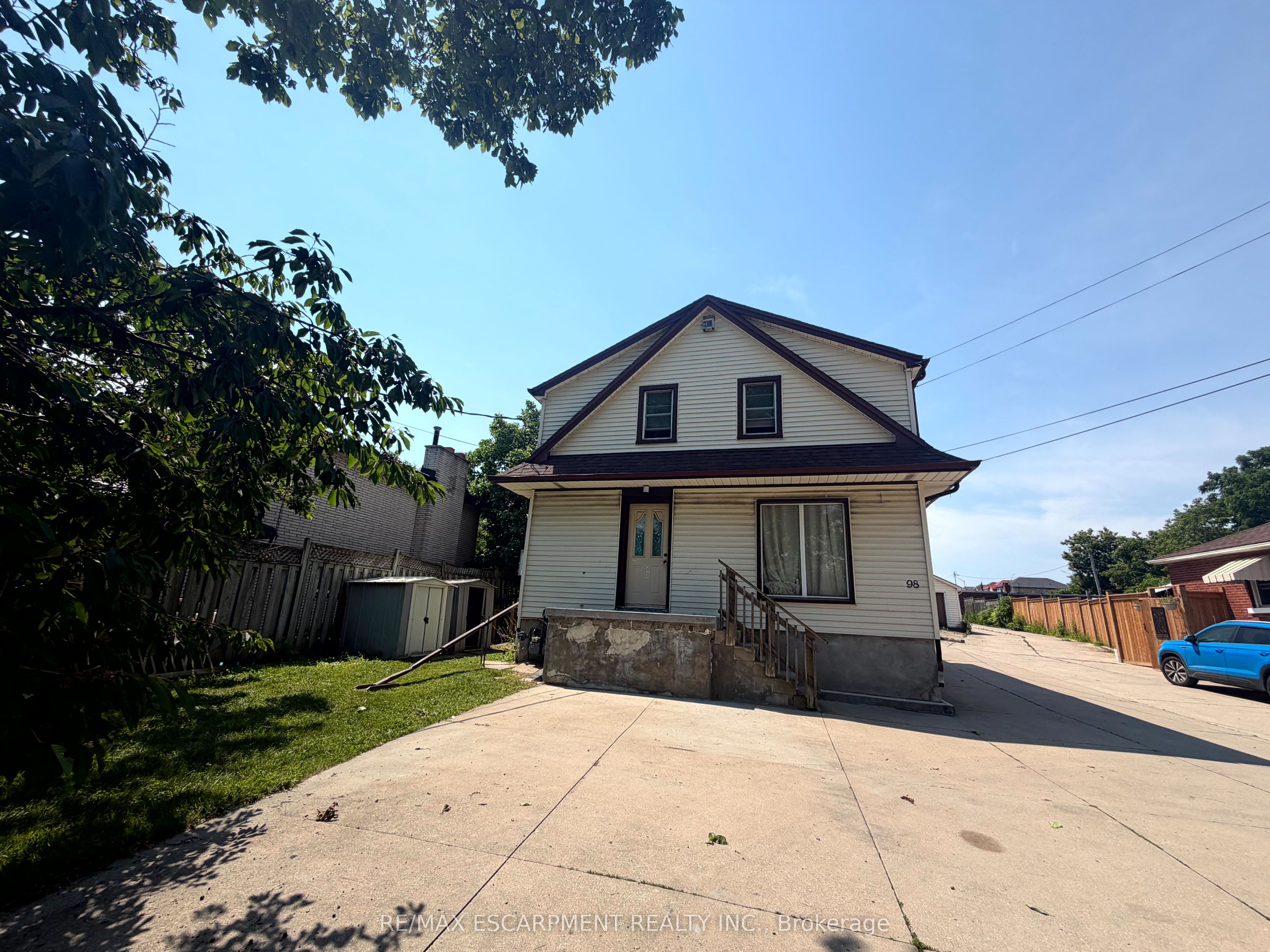 98 Limeridge Road E Lower Level, Hamilton, ON L9A 2S3 photo 2