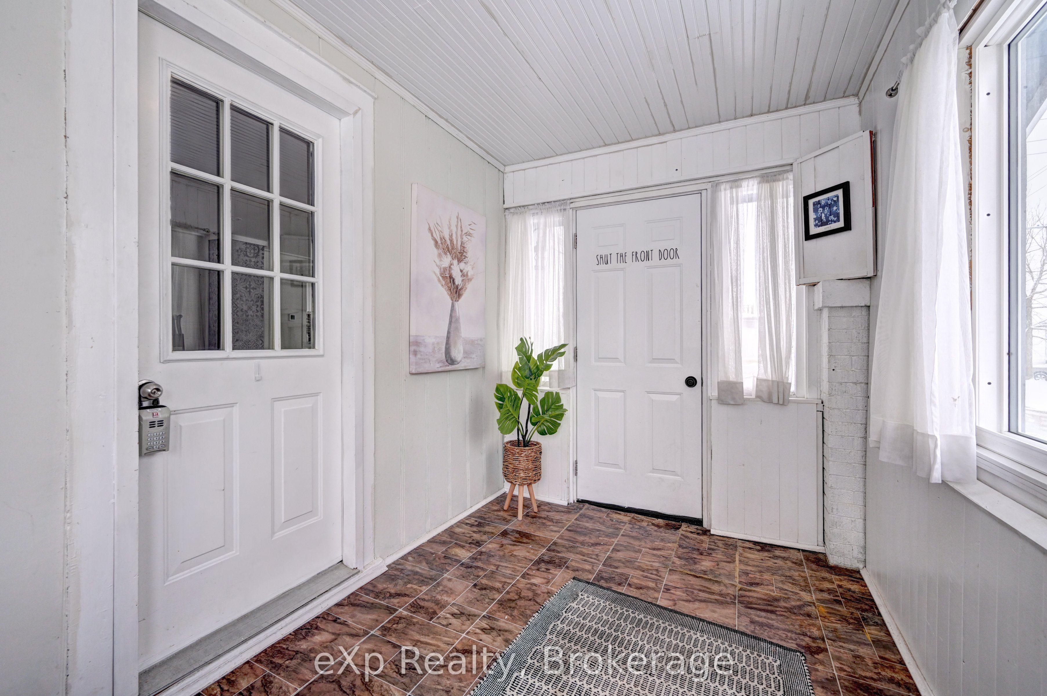310 BARBER Avenue N, North Perth, ON N4W 1R9 photo 4