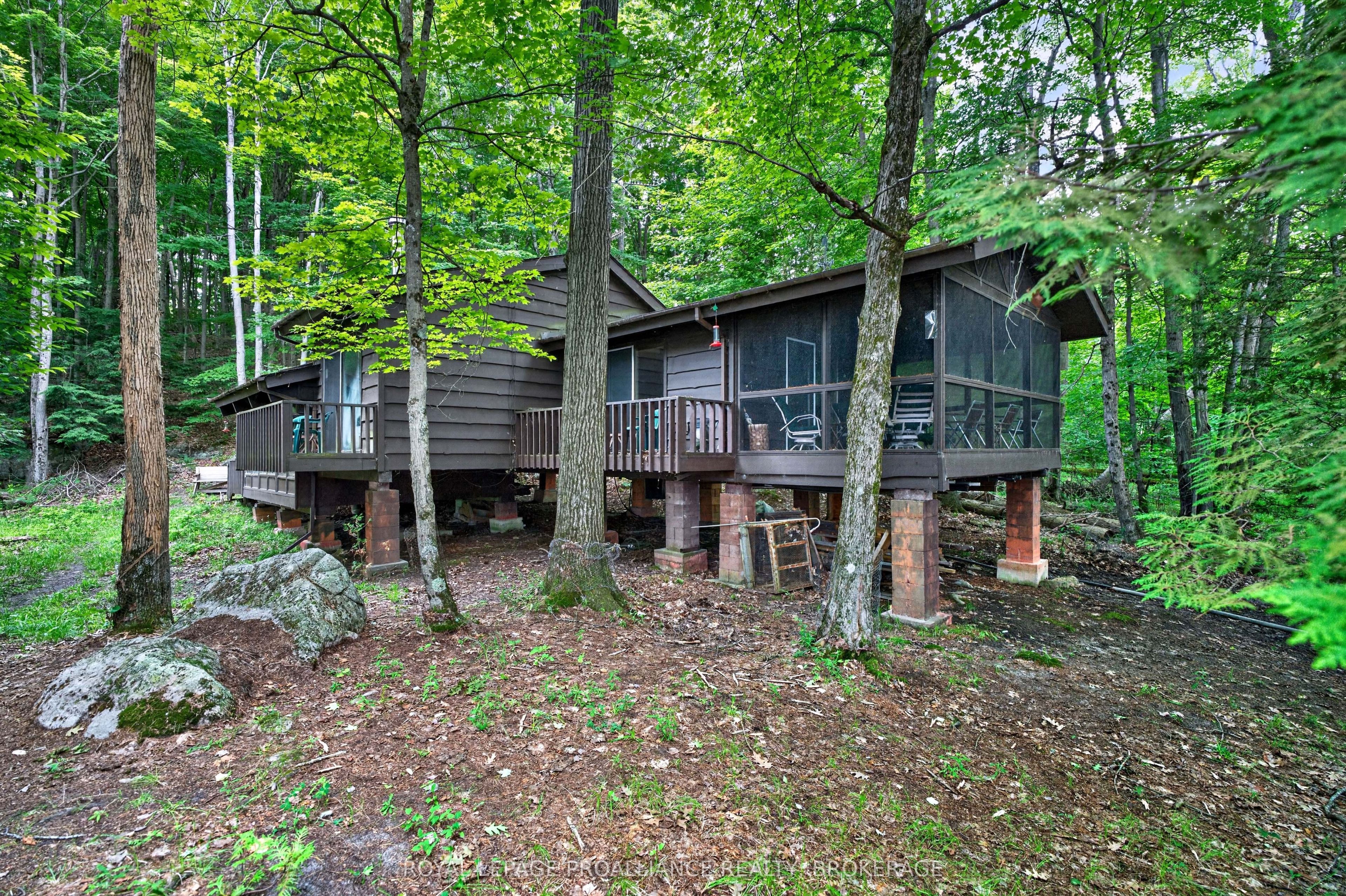 3 Scott Island, Rideau Lakes, ON K0G 1X0 photo 2