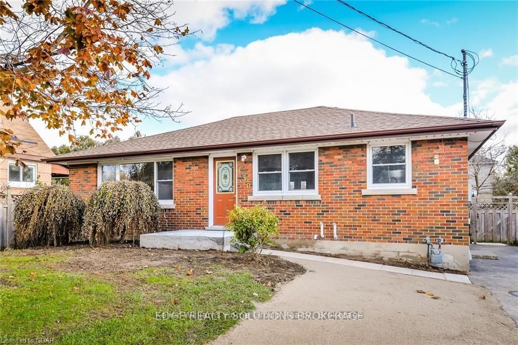 130 Forfar Street E, Centre Wellington, ON N1M 1B2 photo 2