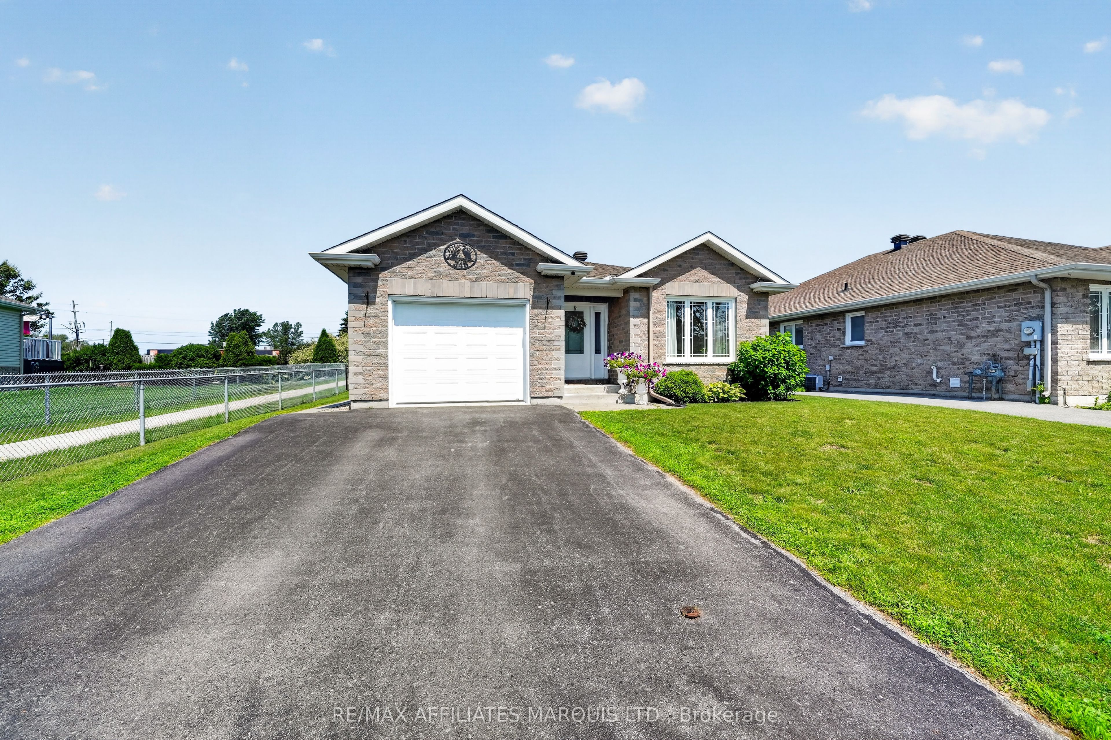 348 Glen Nora Drive, Cornwall, ON K6H 0A8 photo 4