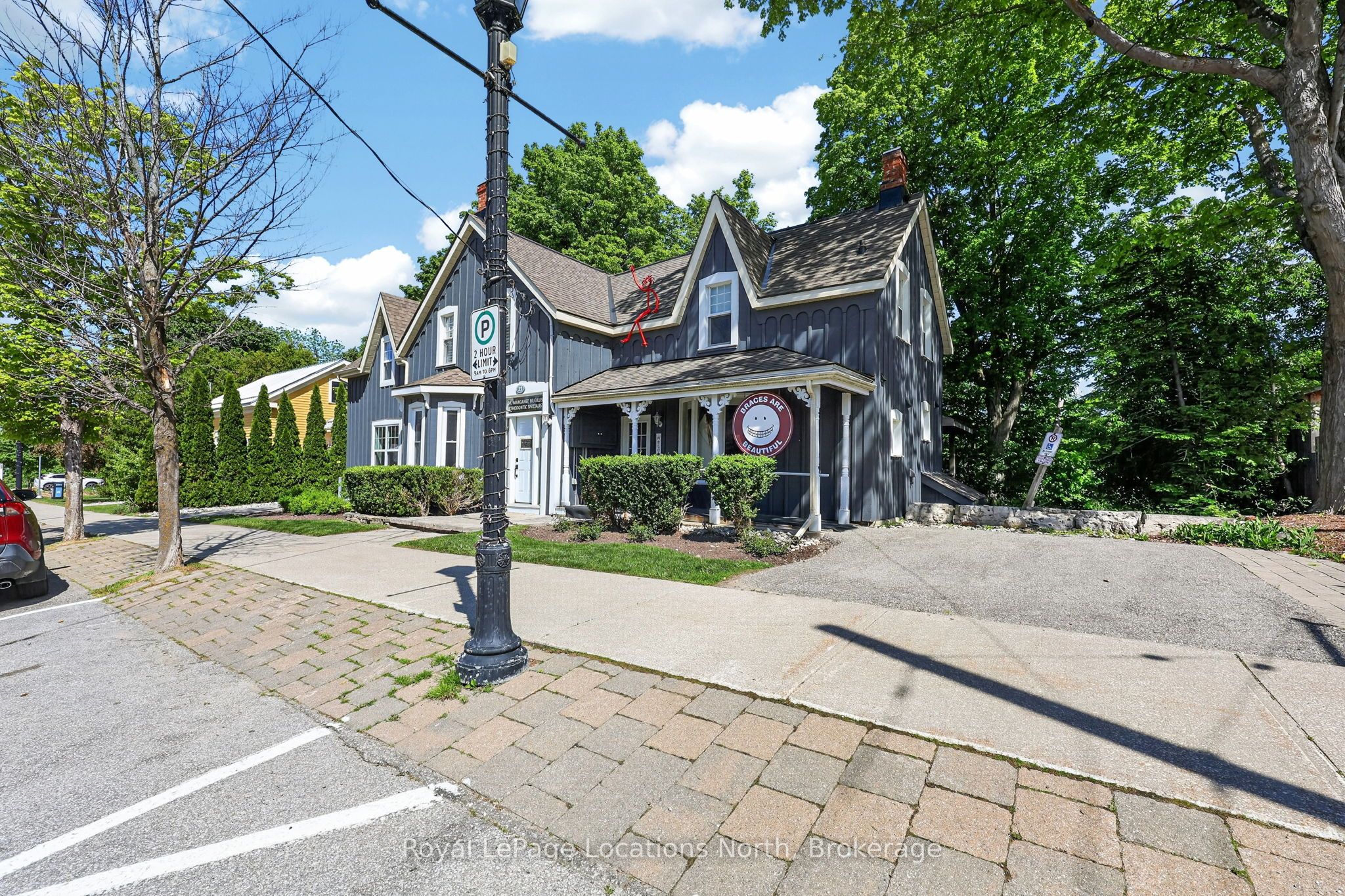 21 Bruce Street N, Blue Mountains, ON N0H 2P0 photo 2