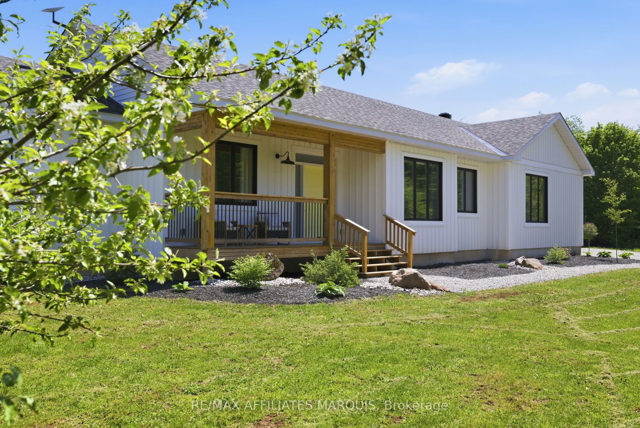 4421M Old Kingston Road, Rideau Lakes, ON K0G 1V0 photo 2
