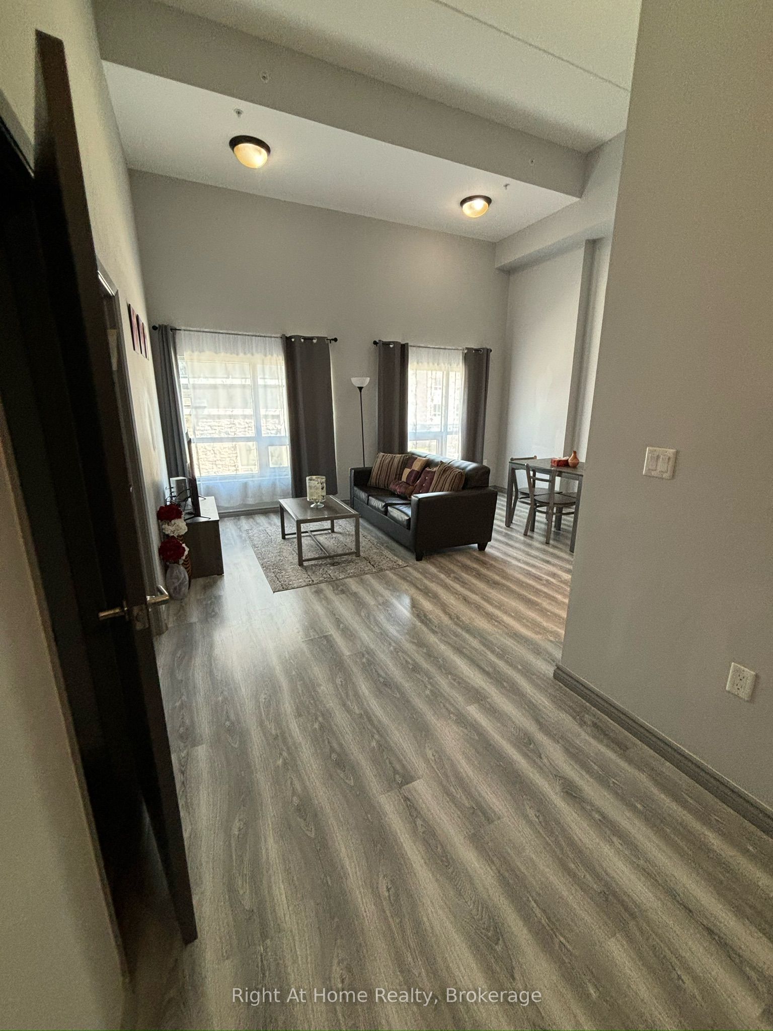 275 LARCH Street F107, Waterloo, ON N2L 0J3 photo 2