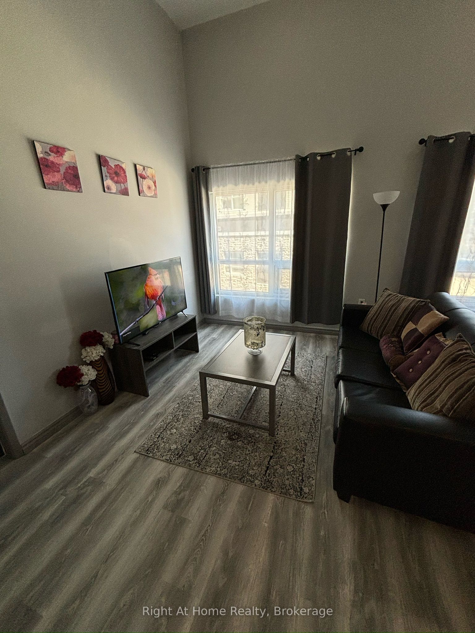 275 LARCH Street F107, Waterloo, ON N2L 0J3 photo 4