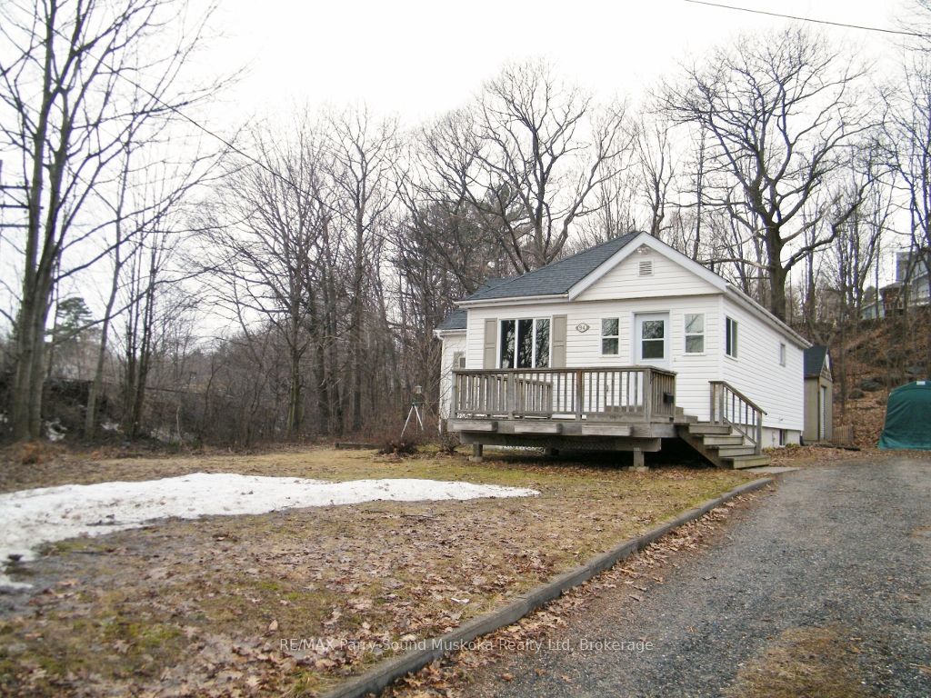 94 William Street, Parry Sound, ON P2A 1V4 photo 2
