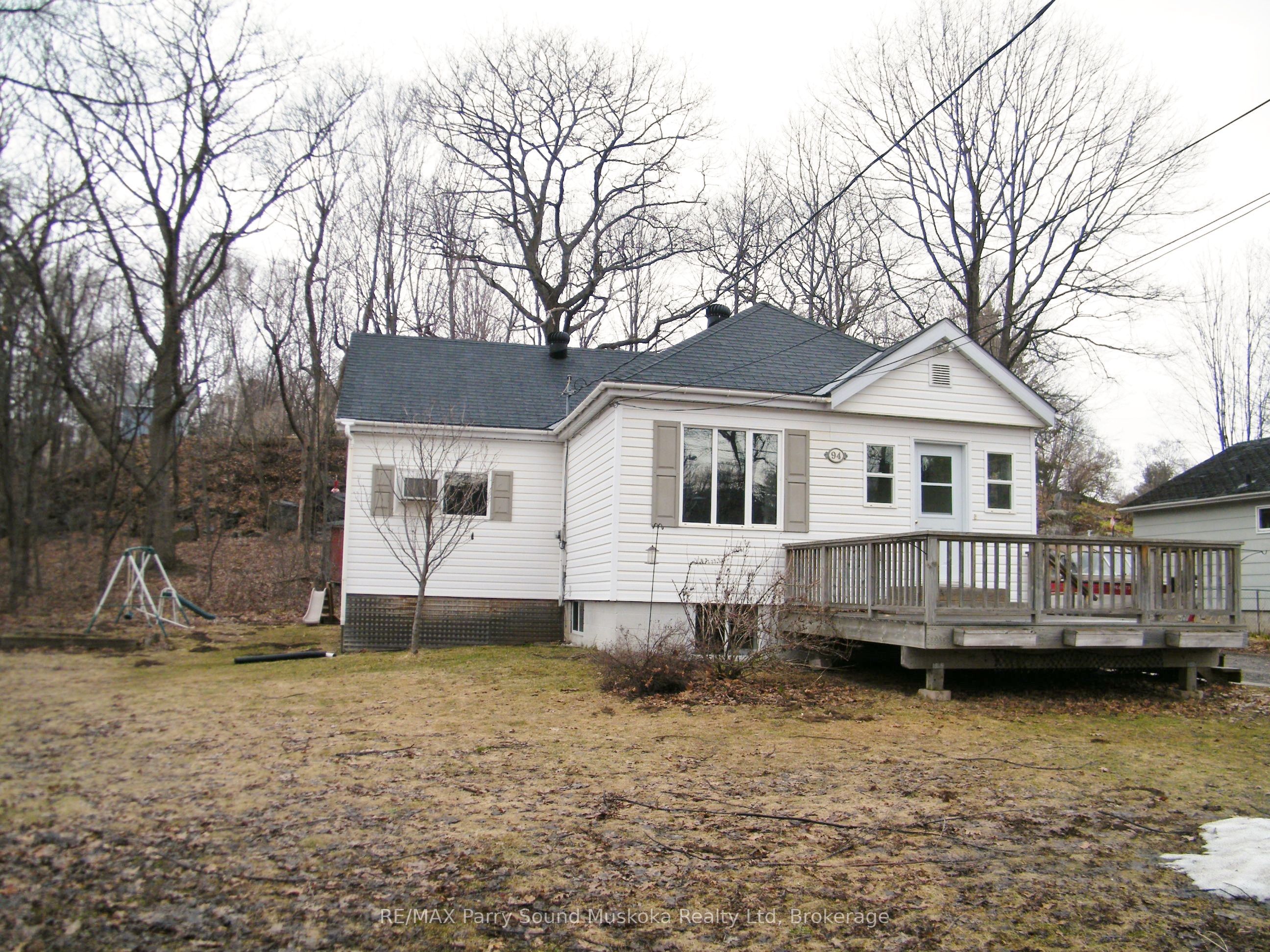94 William Street, Parry Sound, ON P2A 1V4 photo 4