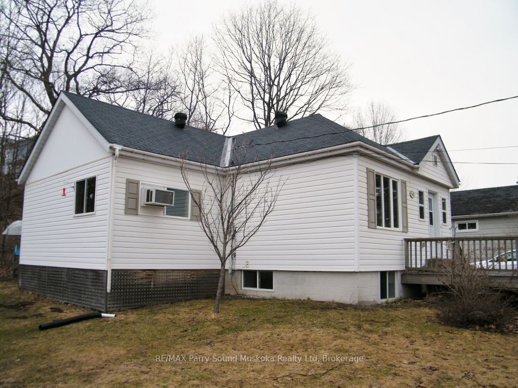 94 William Street, Parry Sound, ON P2A 1V4 photo 5