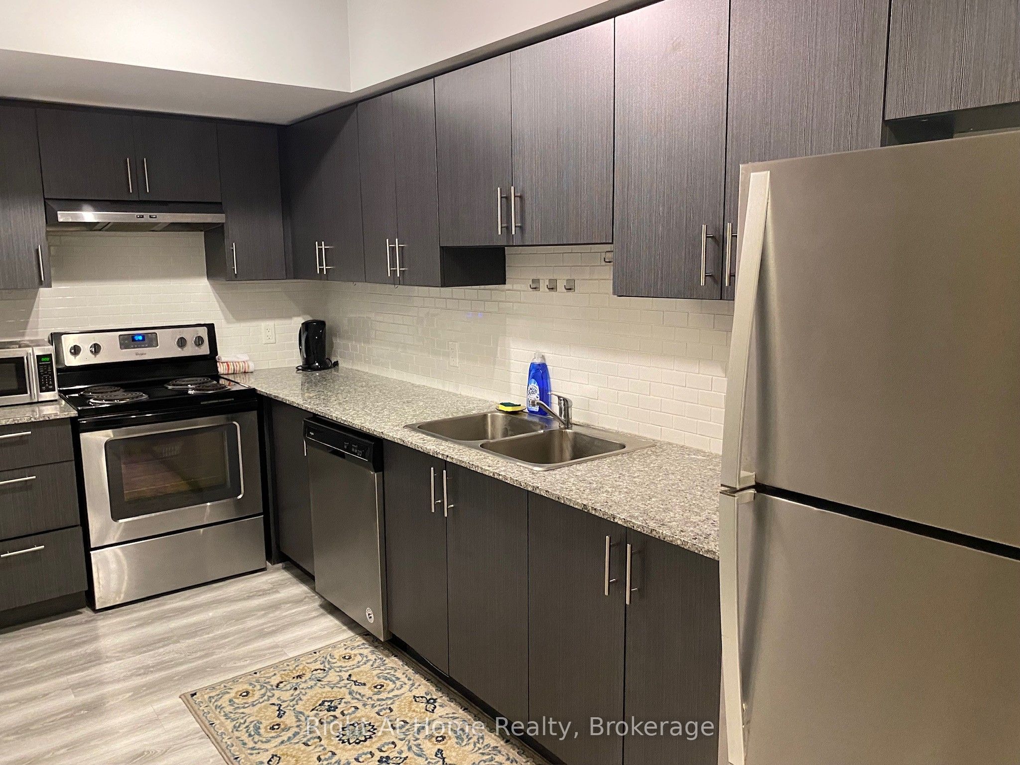 275 LARCH Street B311, Waterloo, ON N2L 0J2 photo 5